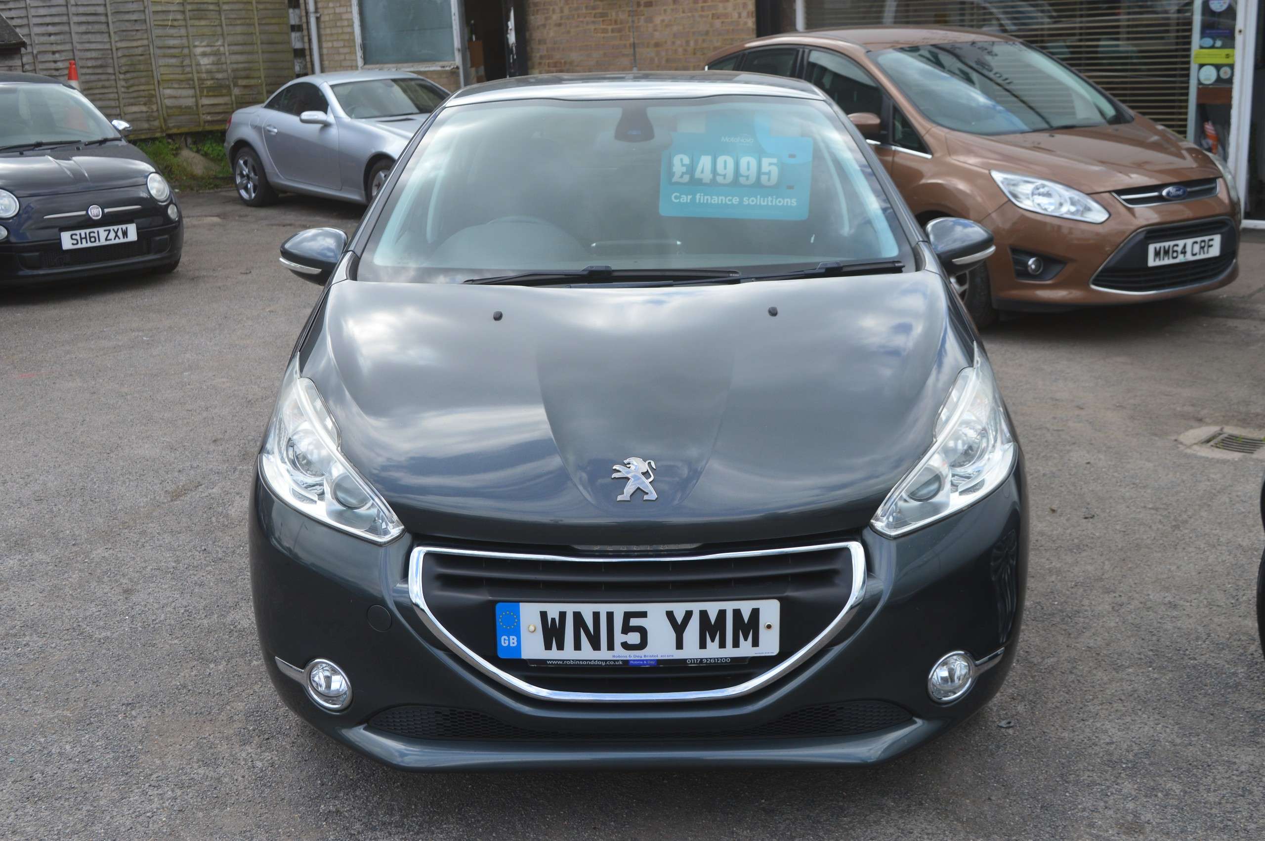 2015 PEUGEOT 208 2015 PEUGEOT 208