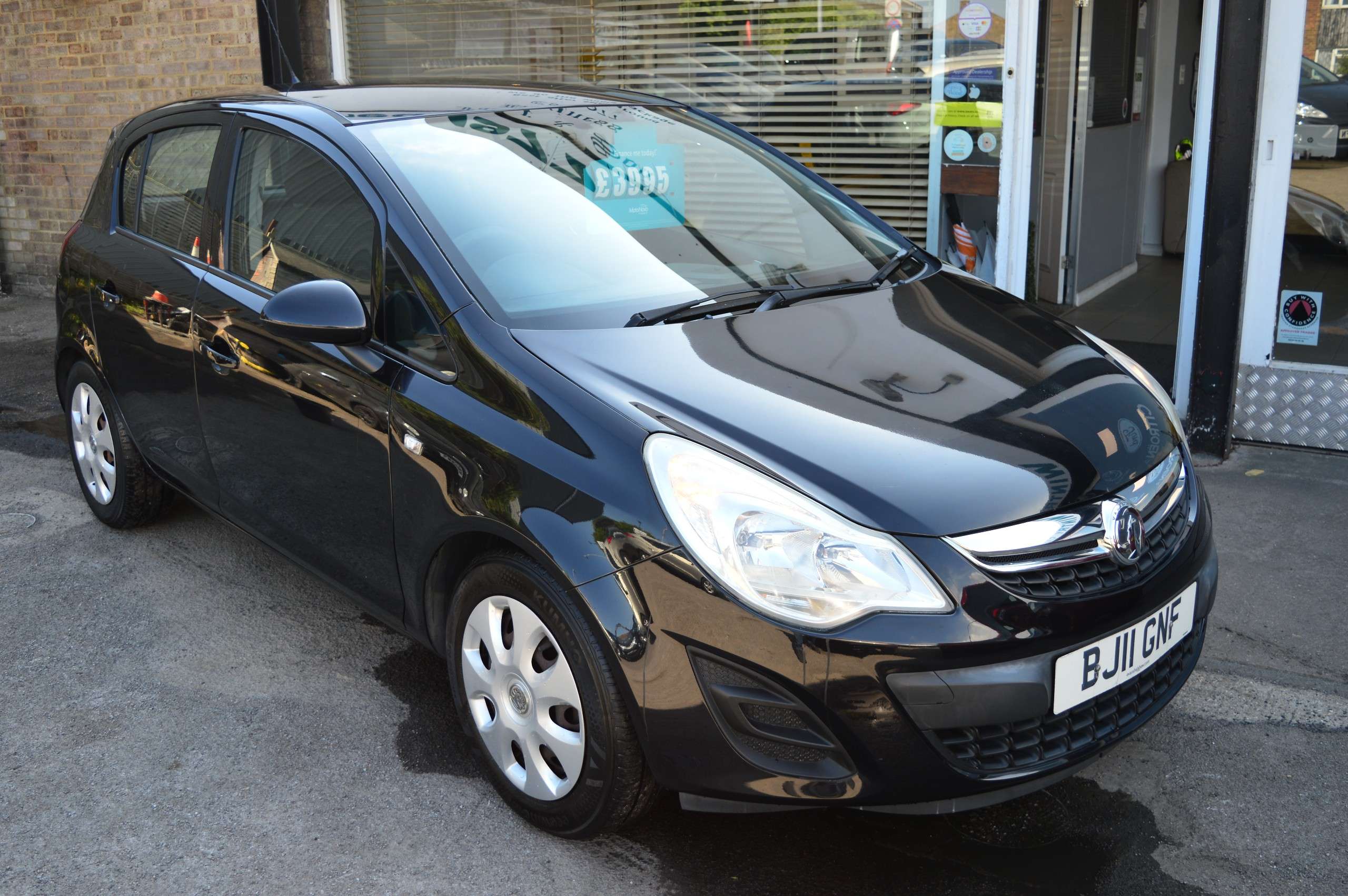 A 2011 VAUXHALL CORSA 1.2i ecoFLEX 16v Exclusiv Hatchback 5dr Petrol Easytronic (119 g/km, 84 bhp) A 2011 VAUXHALL CORSA 1.2i ecoFLEX 16v Exclusiv Hatchback 5dr Petrol Easytronic (119 g/km, 84 bhp)