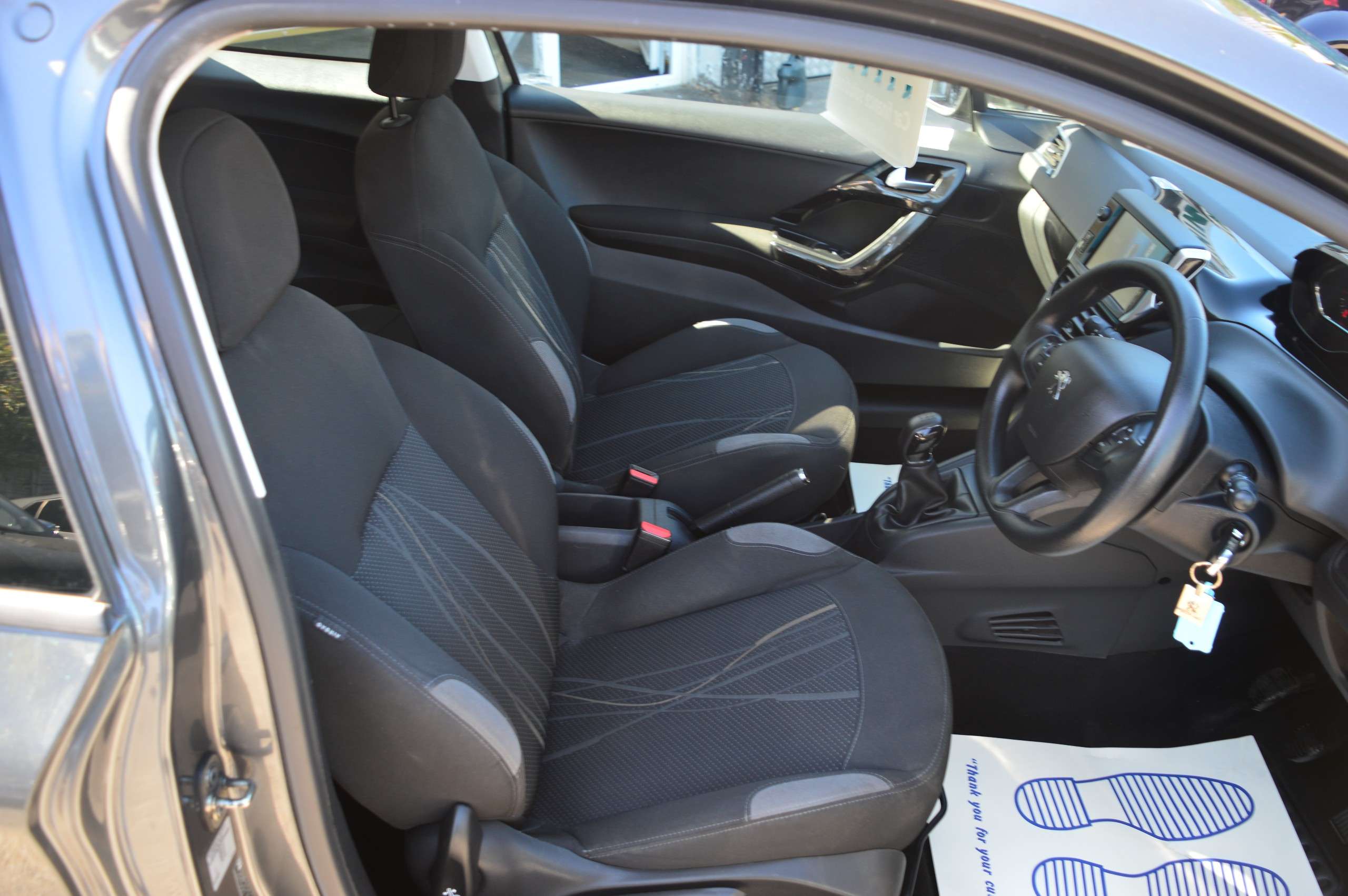 2012 PEUGEOT 208 2012 PEUGEOT 208