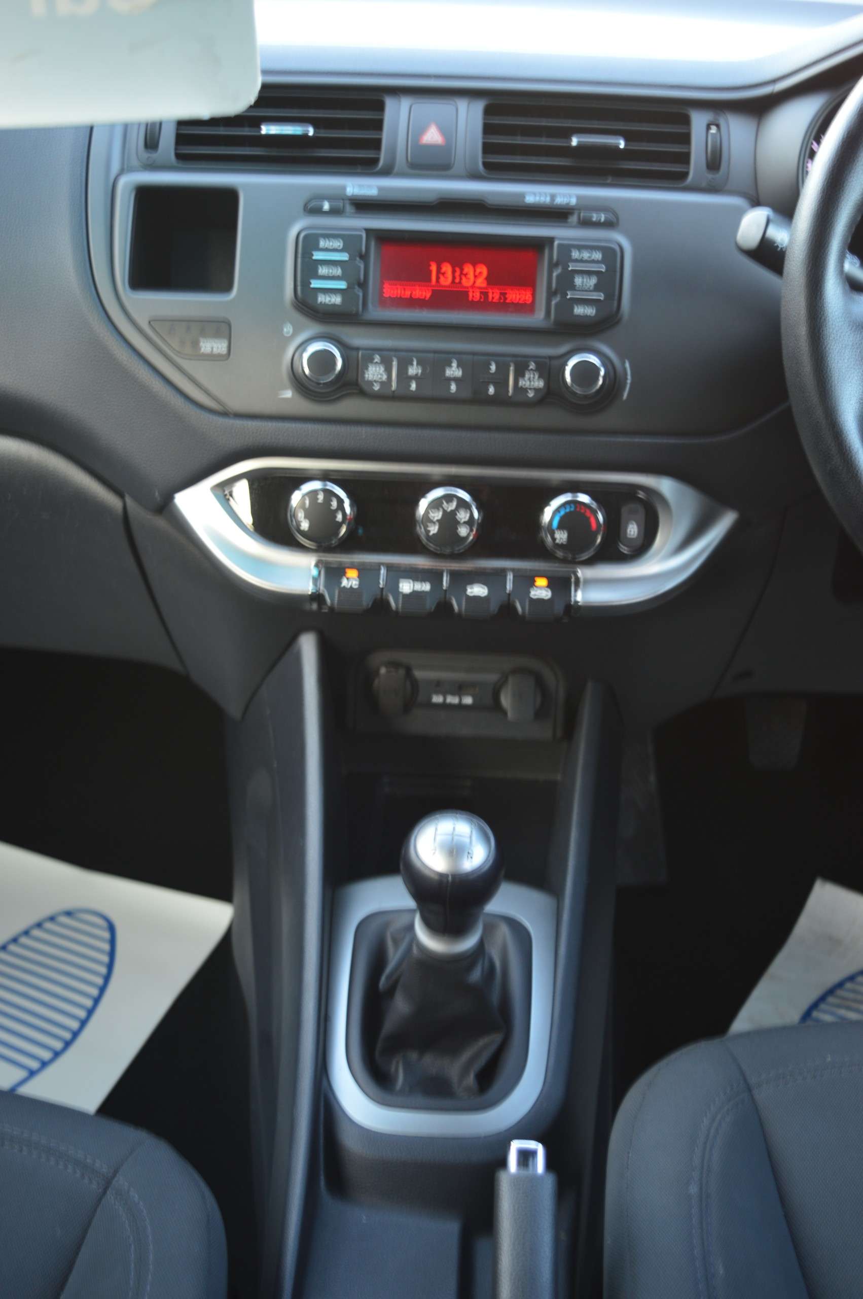 2013 KIA RIO 2013 KIA RIO