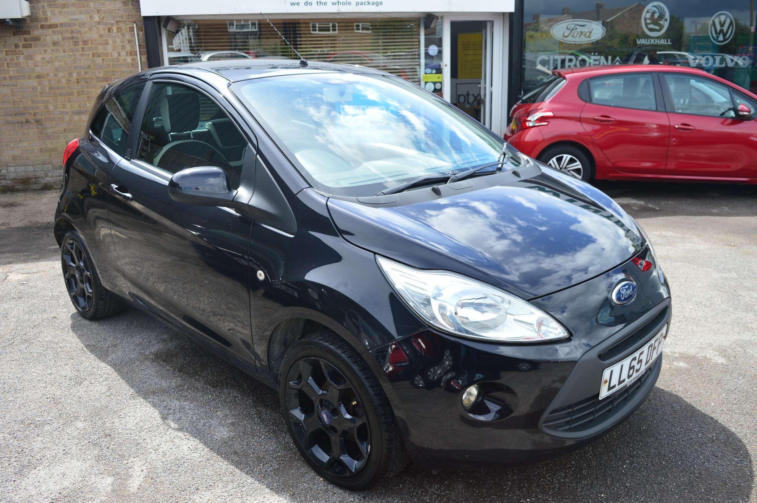 A 2015 FORD KA 1.2 Zetec Black Edition Hatchback 3dr Petrol Manual Euro 6 (s/s) (69 ps) A 2015 FORD KA 1.2 Zetec Black Edition Hatchback 3dr Petrol Manual Euro 6 (s/s) (69 ps)