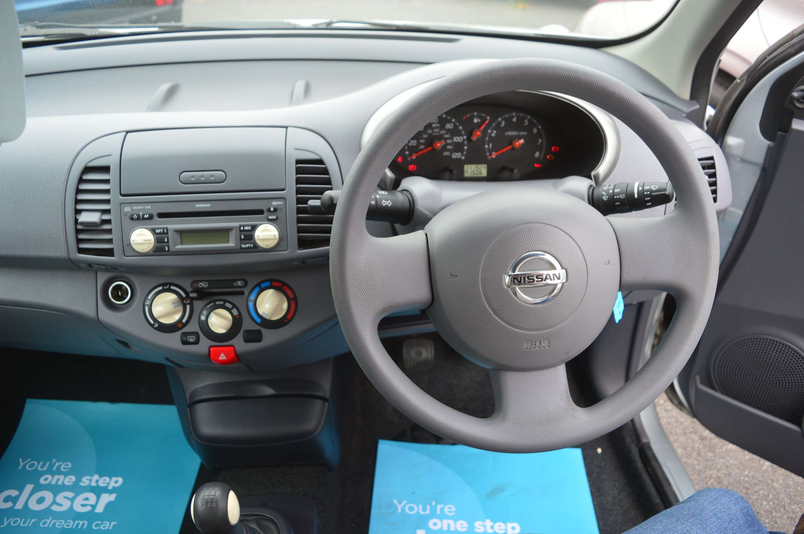 A 2003 NISSAN MICRA 1.0 E Hatchback 5dr Petrol Manual (141 g/km, 64 bhp) A 2003 NISSAN MICRA 1.0 E Hatchback 5dr Petrol Manual (141 g/km, 64 bhp)