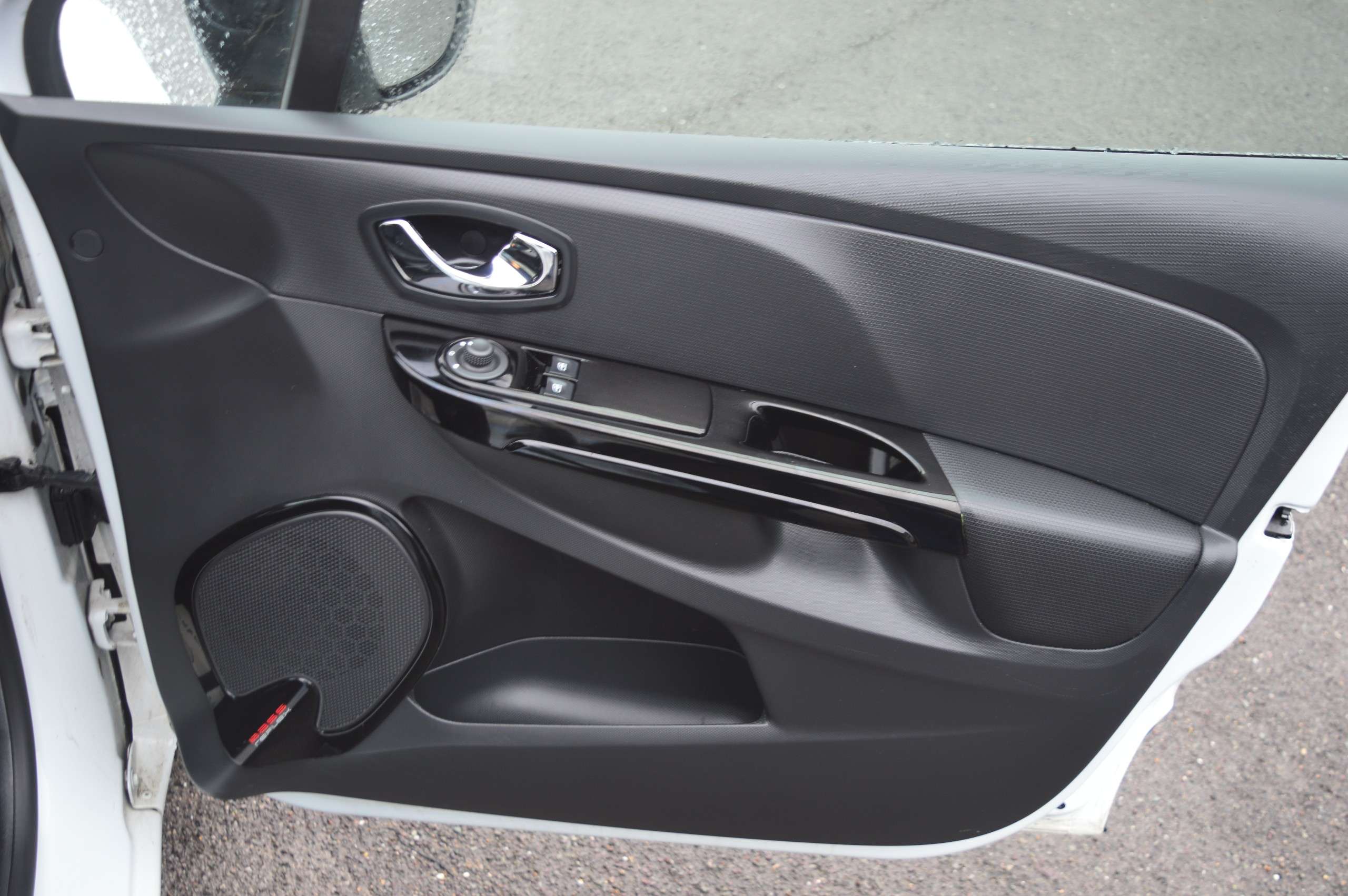 2015 RENAULT CLIO 2015 RENAULT CLIO