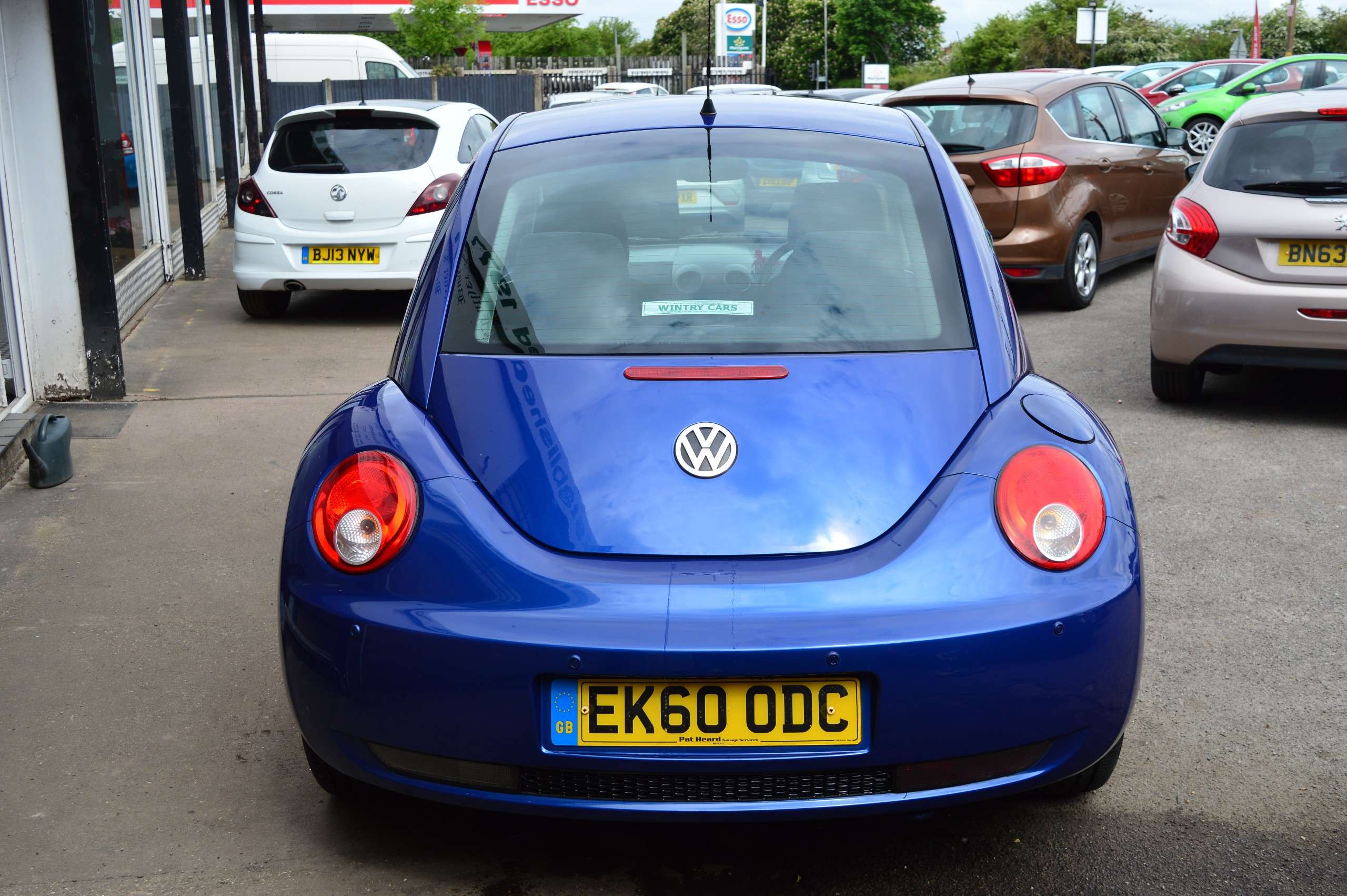 A 2010 VOLKSWAGEN BEETLE 1.6 Hatchback 3dr Petrol Manual Euro 4 (102 ps) A 2010 VOLKSWAGEN BEETLE 1.6 Hatchback 3dr Petrol Manual Euro 4 (102 ps)