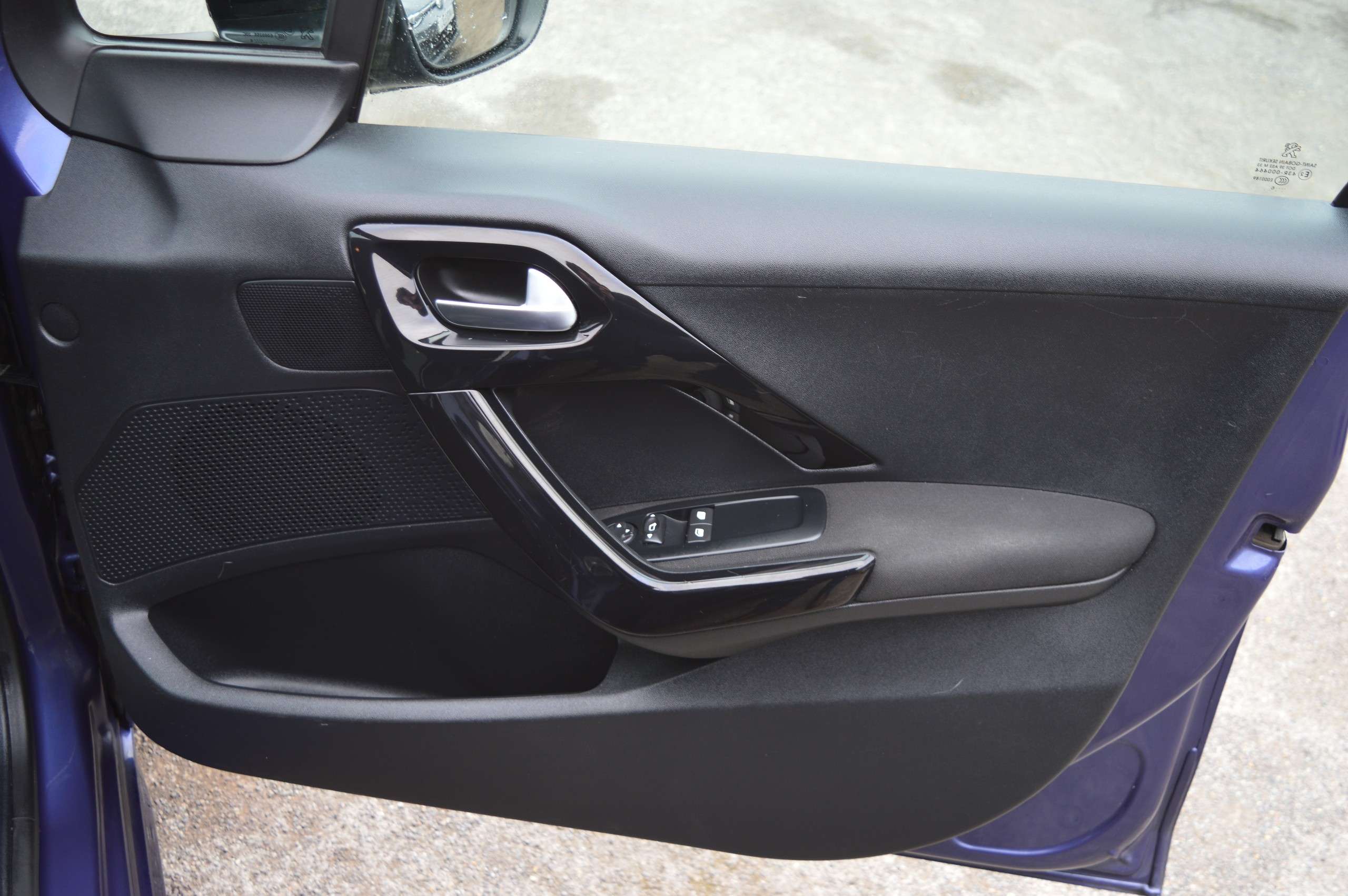 2016 PEUGEOT 208 2016 PEUGEOT 208