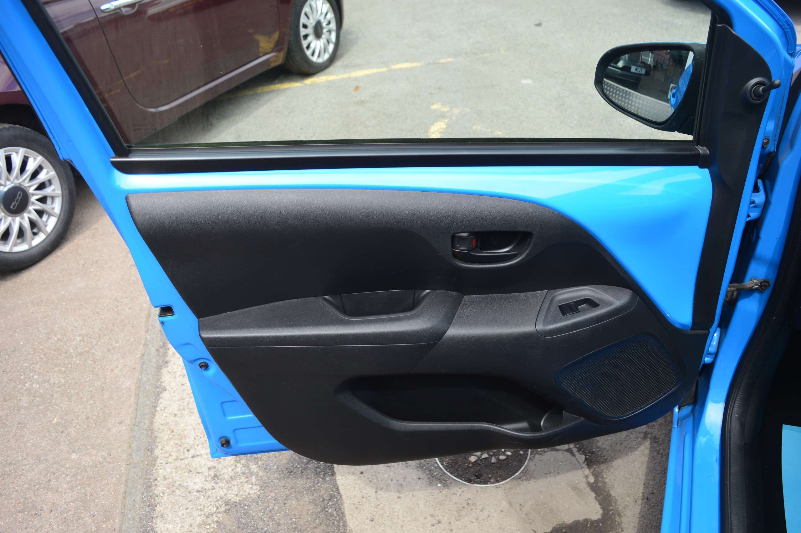 2015 PEUGEOT 108 2015 PEUGEOT 108