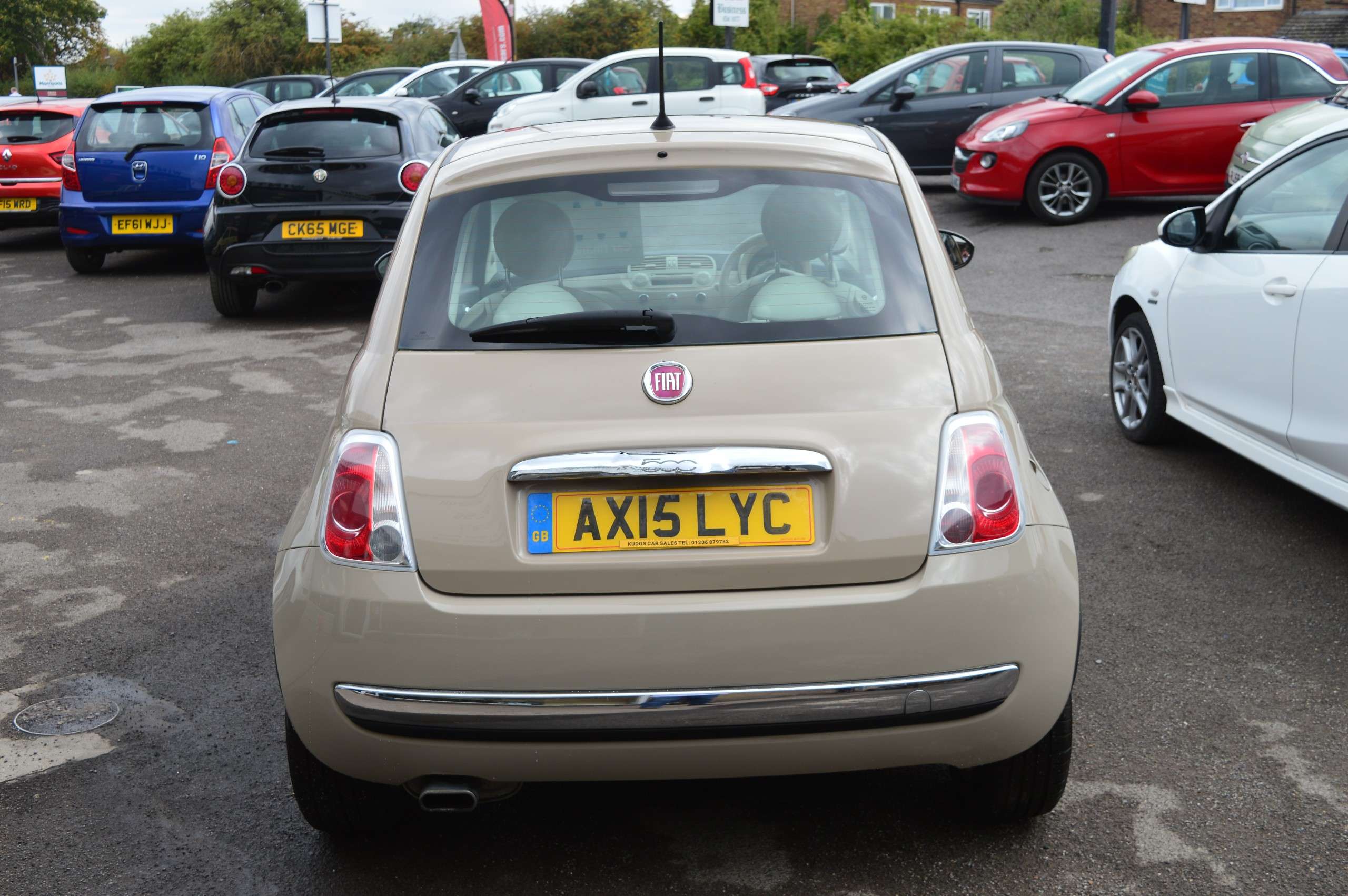 A 2015 FIAT 500 1.2 Lounge Hatchback 3dr Petrol Manual Euro 6 (s/s) (69 bhp) A 2015 FIAT 500 1.2 Lounge Hatchback 3dr Petrol Manual Euro 6 (s/s) (69 bhp)