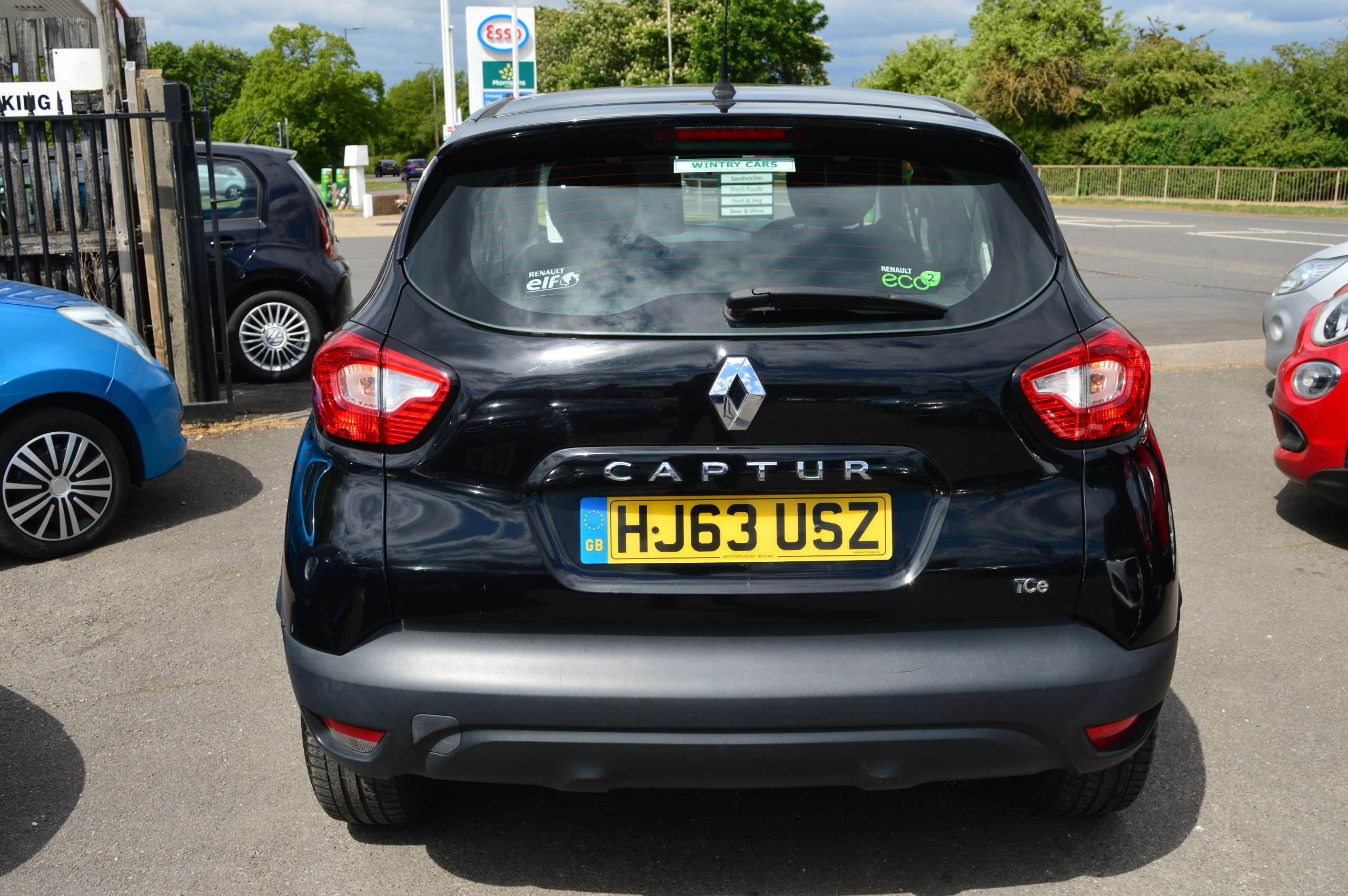 A 2013 RENAULT CAPTUR 0.9 TCe ENERGY Expression + SUV 5dr Petrol Manual Euro 5 (s/s) (90 ps) A 2013 RENAULT CAPTUR 0.9 TCe ENERGY Expression + SUV 5dr Petrol Manual Euro 5 (s/s) (90 ps)