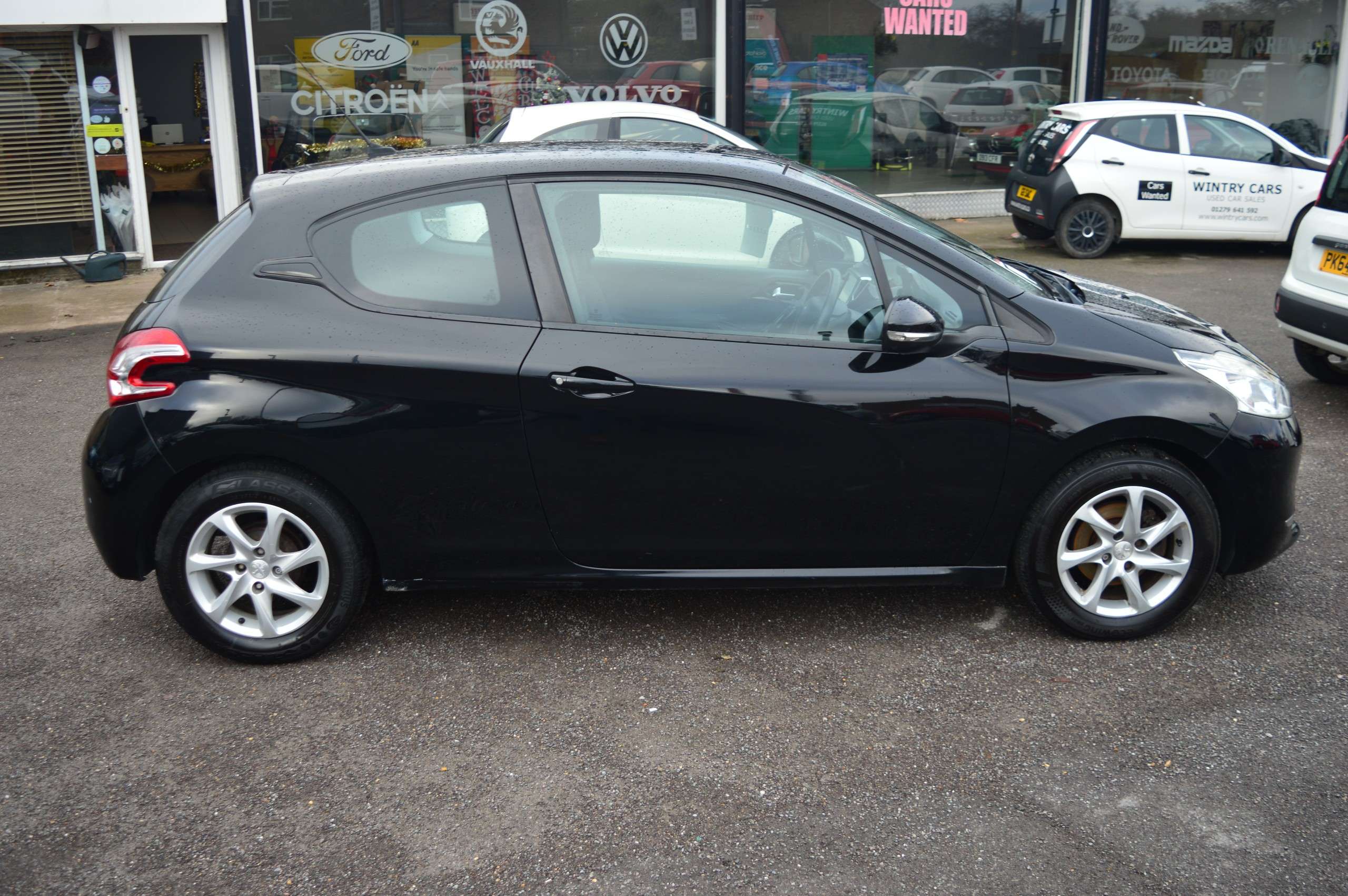 2014 PEUGEOT 208 2014 PEUGEOT 208