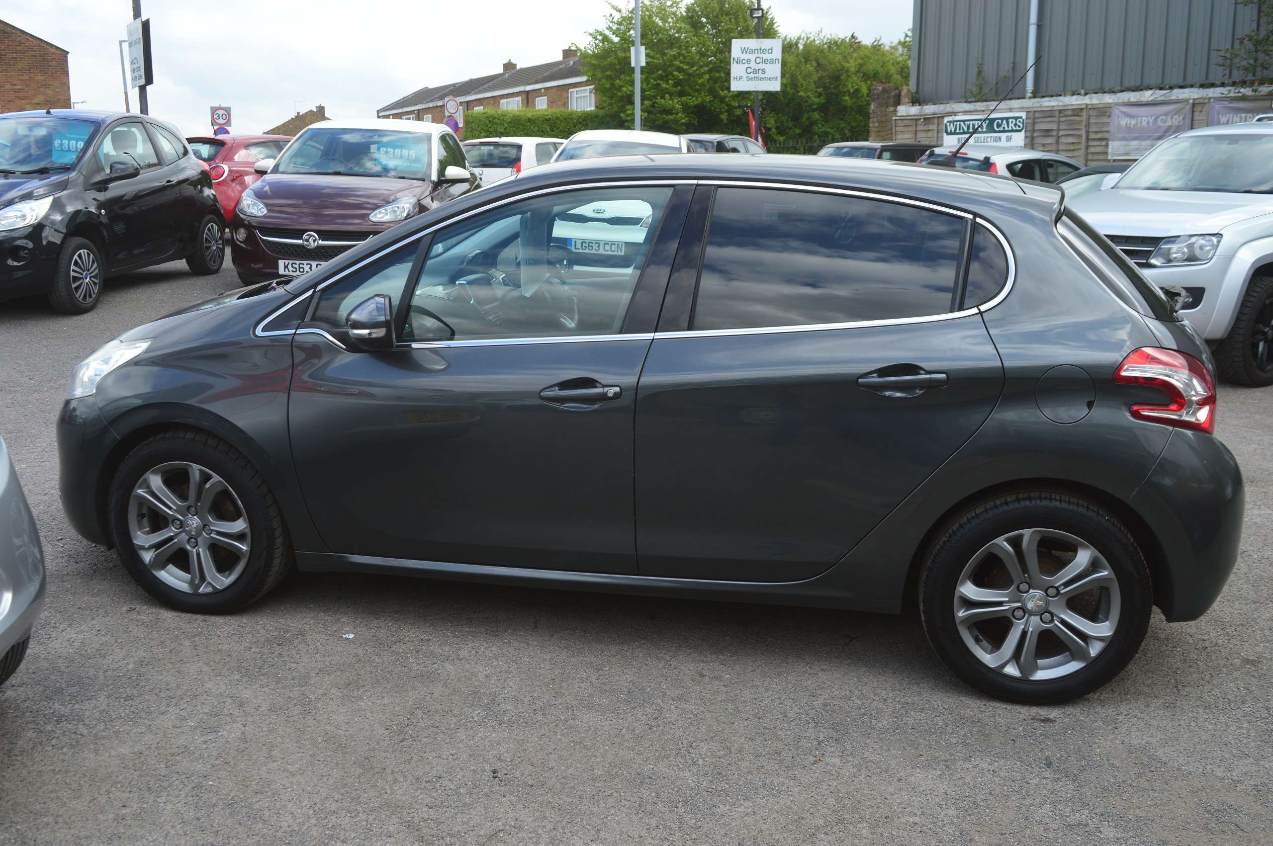 2015 PEUGEOT 208 2015 PEUGEOT 208