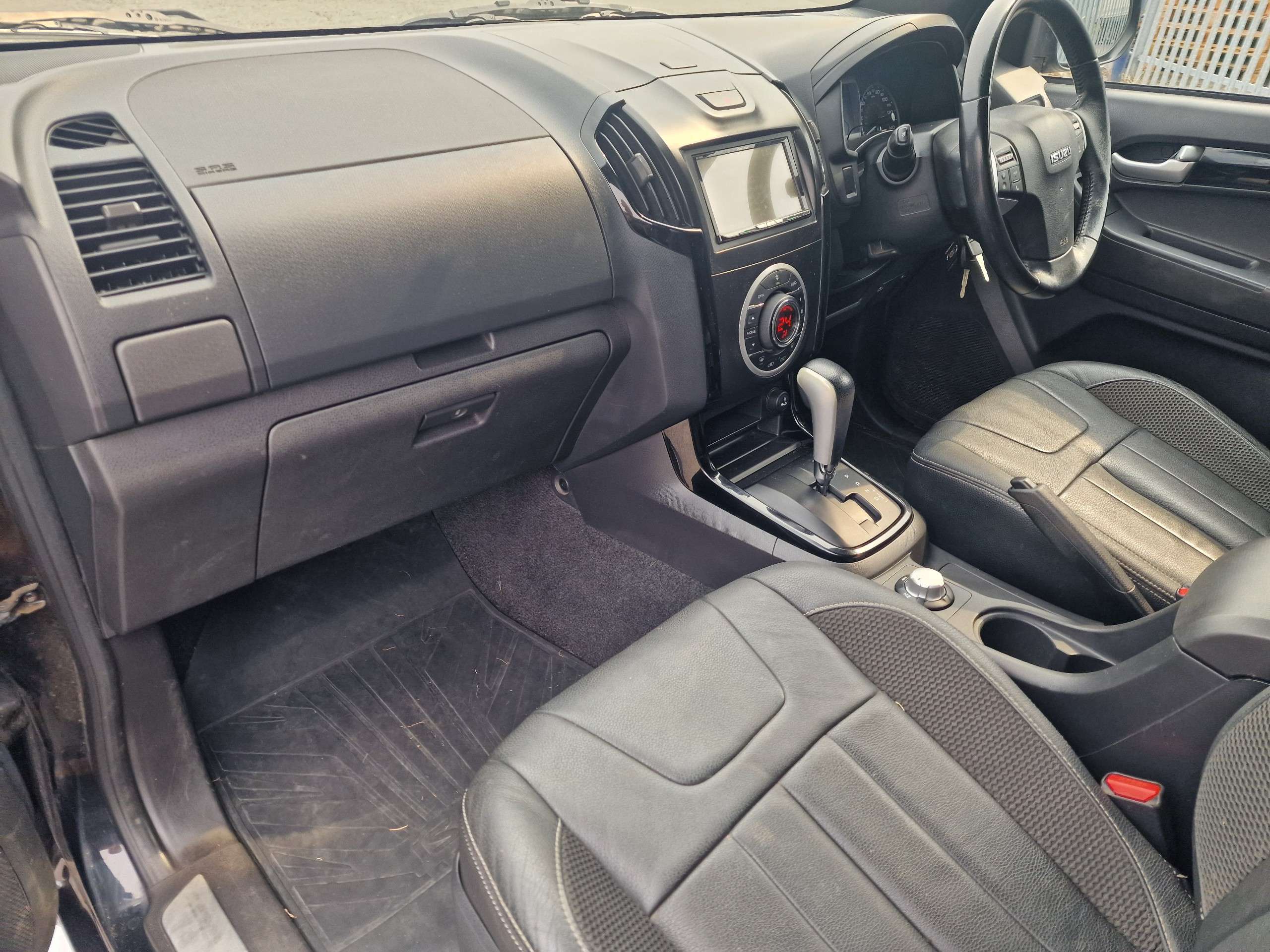 2016 ISUZU D-MAX 2016 ISUZU D-MAX