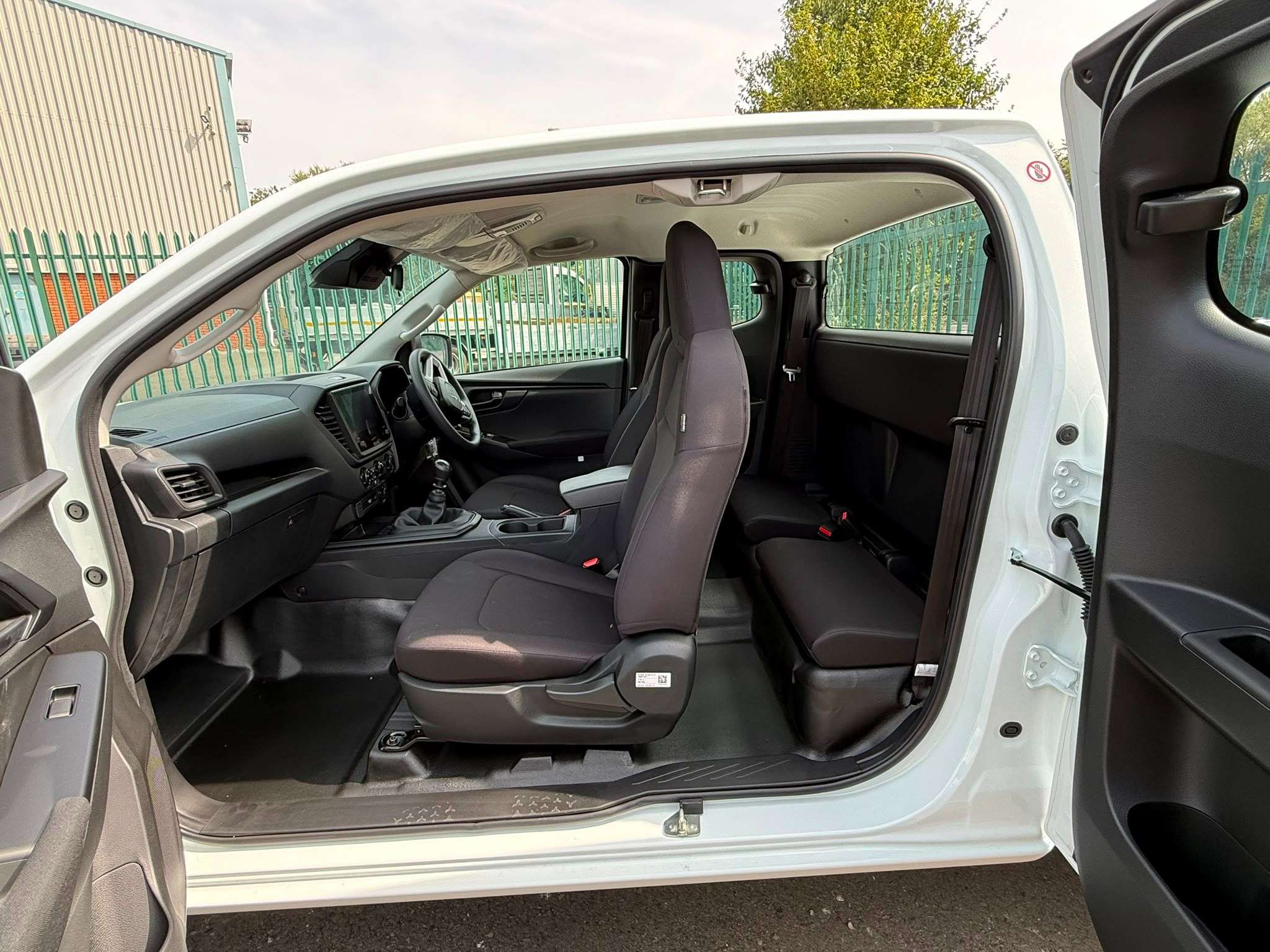 A 2026 ISUZU D-MAX 2.2 Utility Extended cab A 2026 ISUZU D-MAX 2.2 Utility Extended cab
