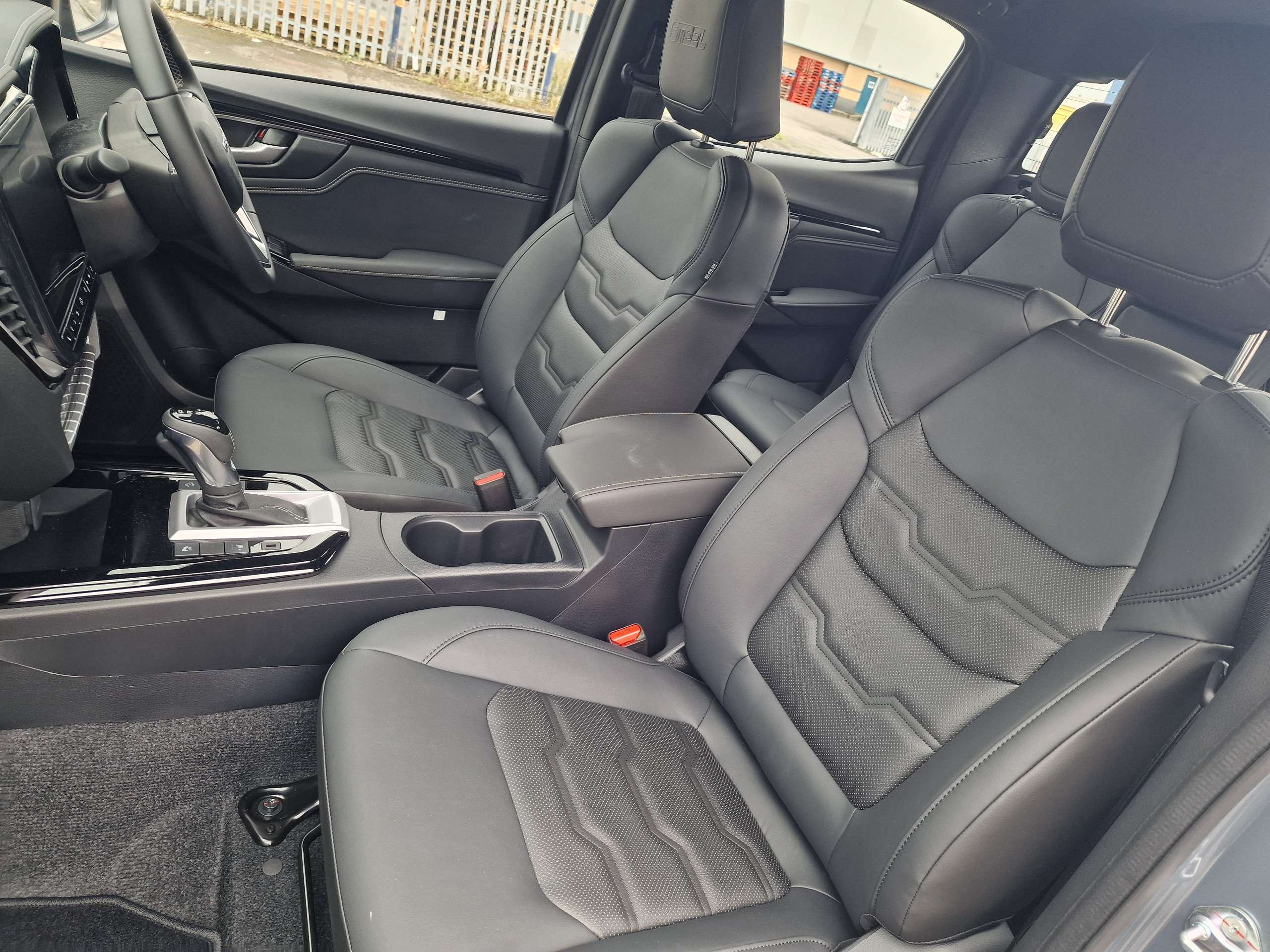 2025 ISUZU D-MAX 2025 ISUZU D-MAX