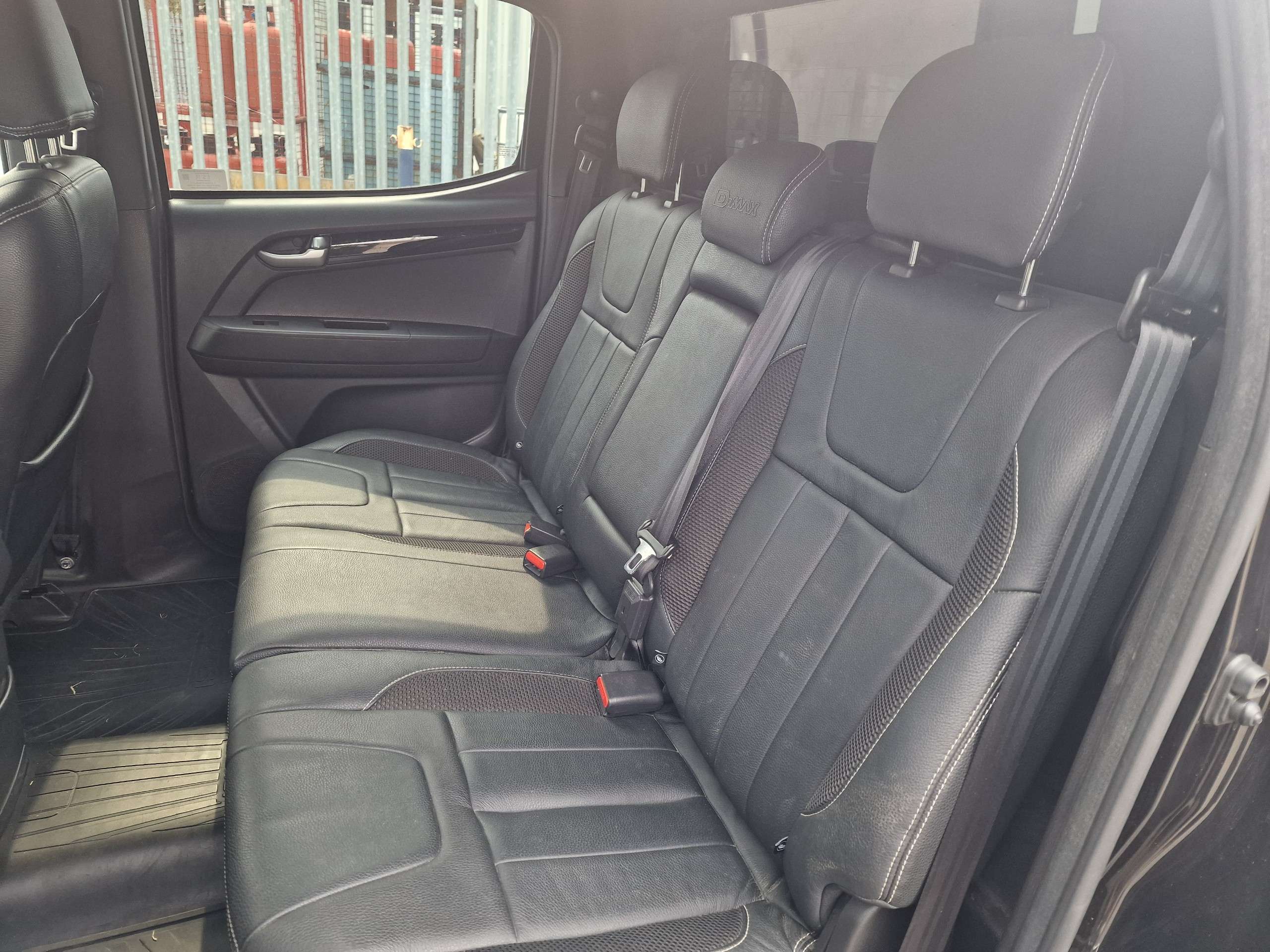 2016 ISUZU D-MAX 2016 ISUZU D-MAX