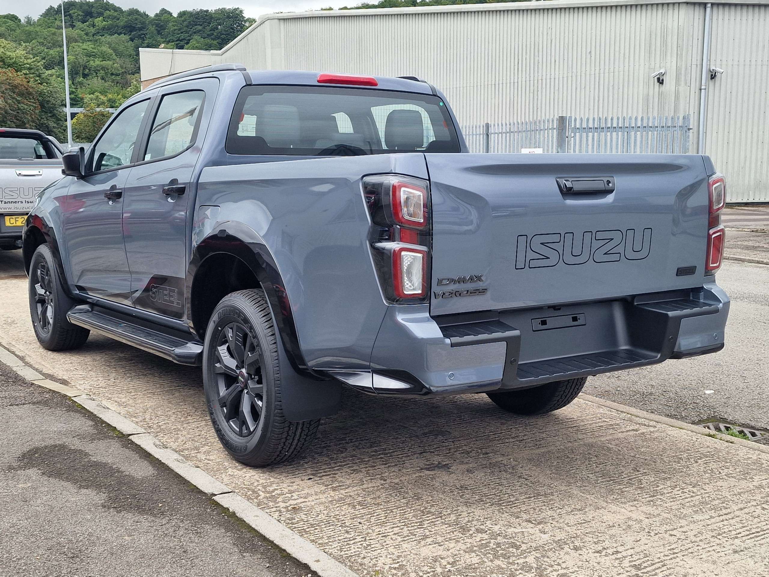 A 2025 ISUZU D-MAX STEEL EDITION A 2025 ISUZU D-MAX STEEL EDITION