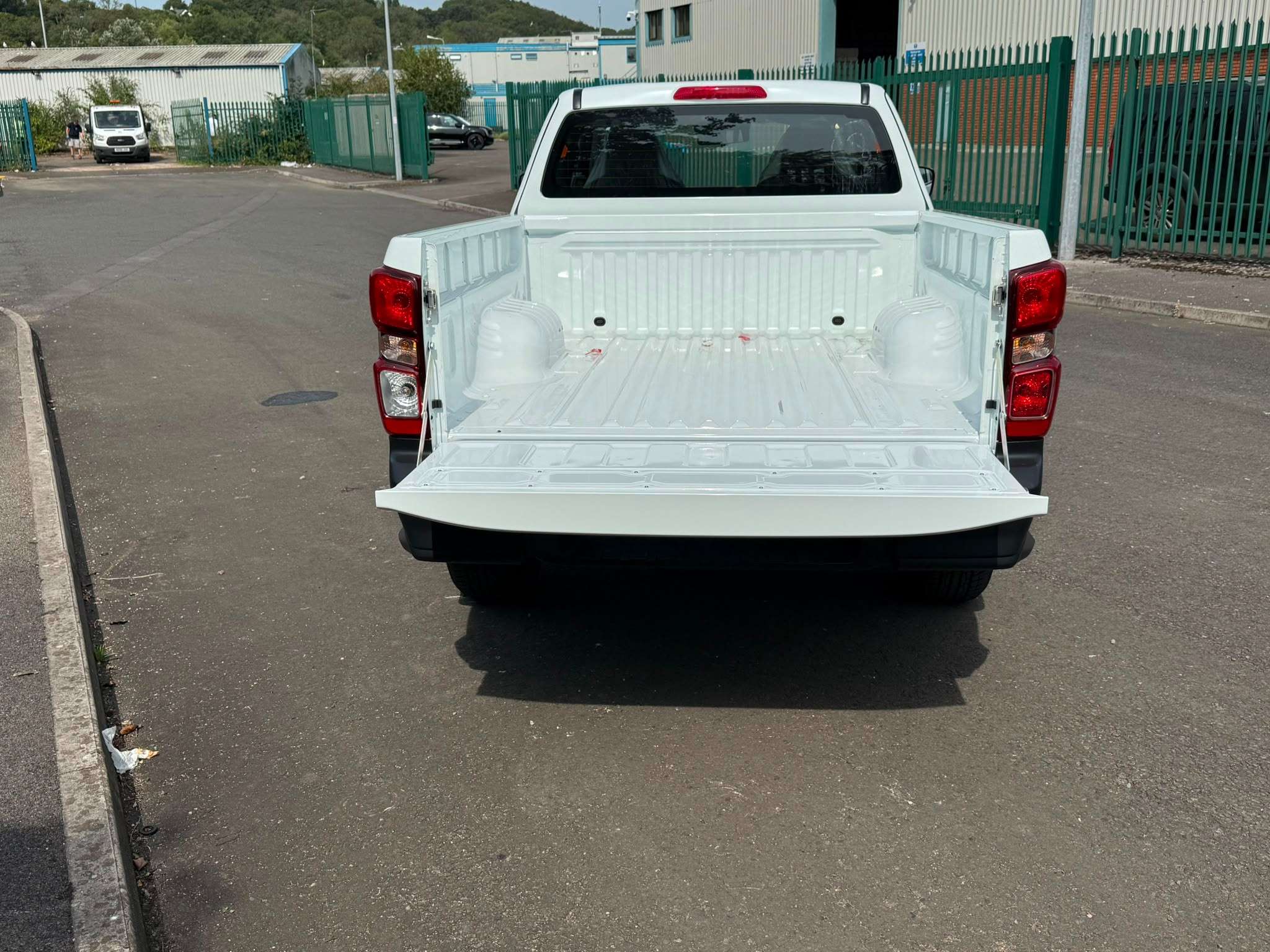 A 2026 ISUZU D-MAX 2.2 Utility Extended cab A 2026 ISUZU D-MAX 2.2 Utility Extended cab