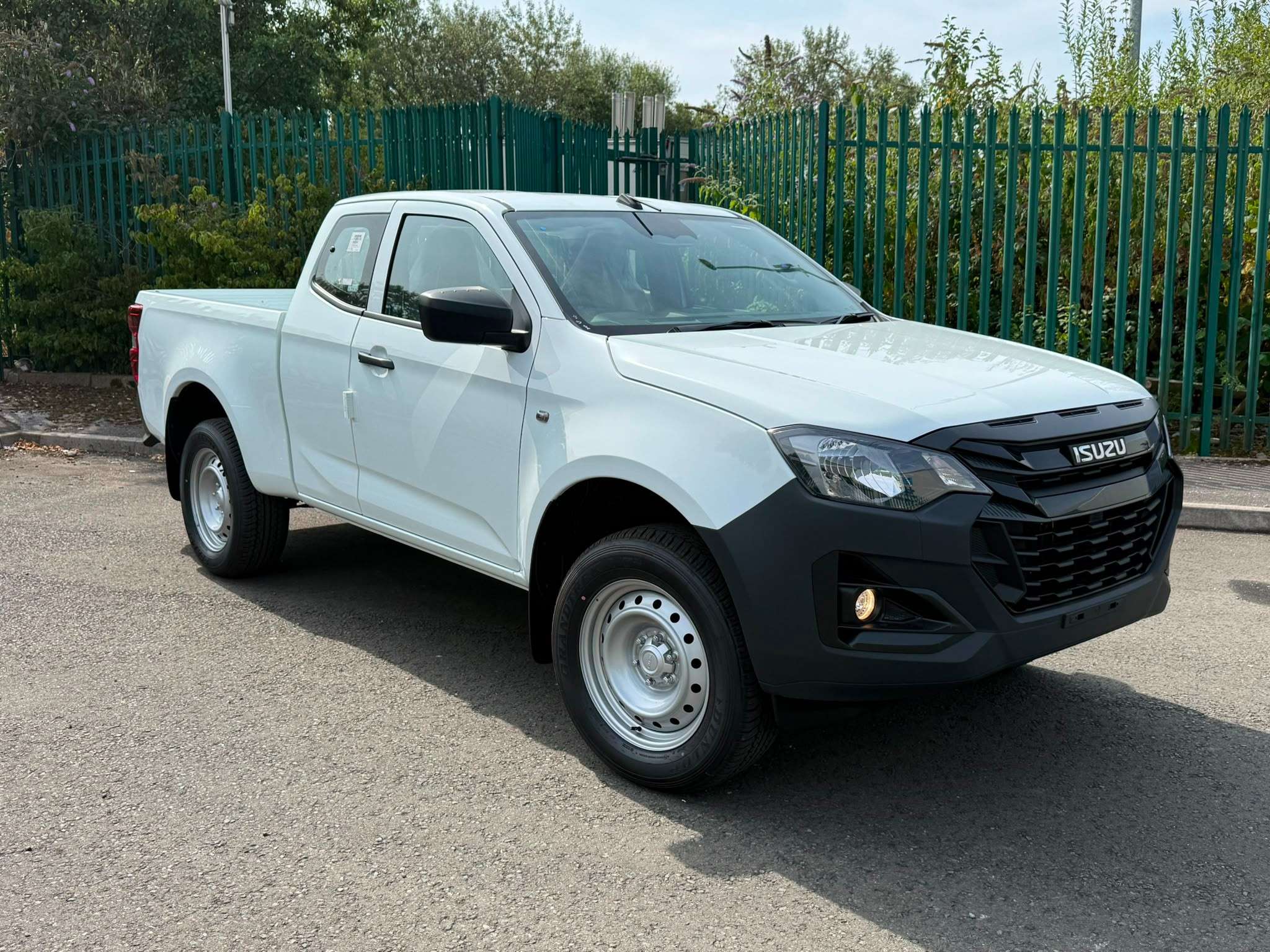 A 2026 ISUZU D-MAX 2.2 Utility Extended cab A 2026 ISUZU D-MAX 2.2 Utility Extended cab
