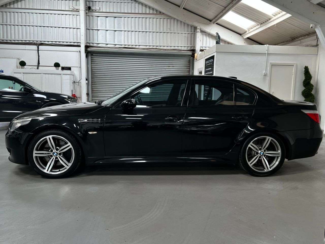 2006 BMW M5 2006 BMW M5