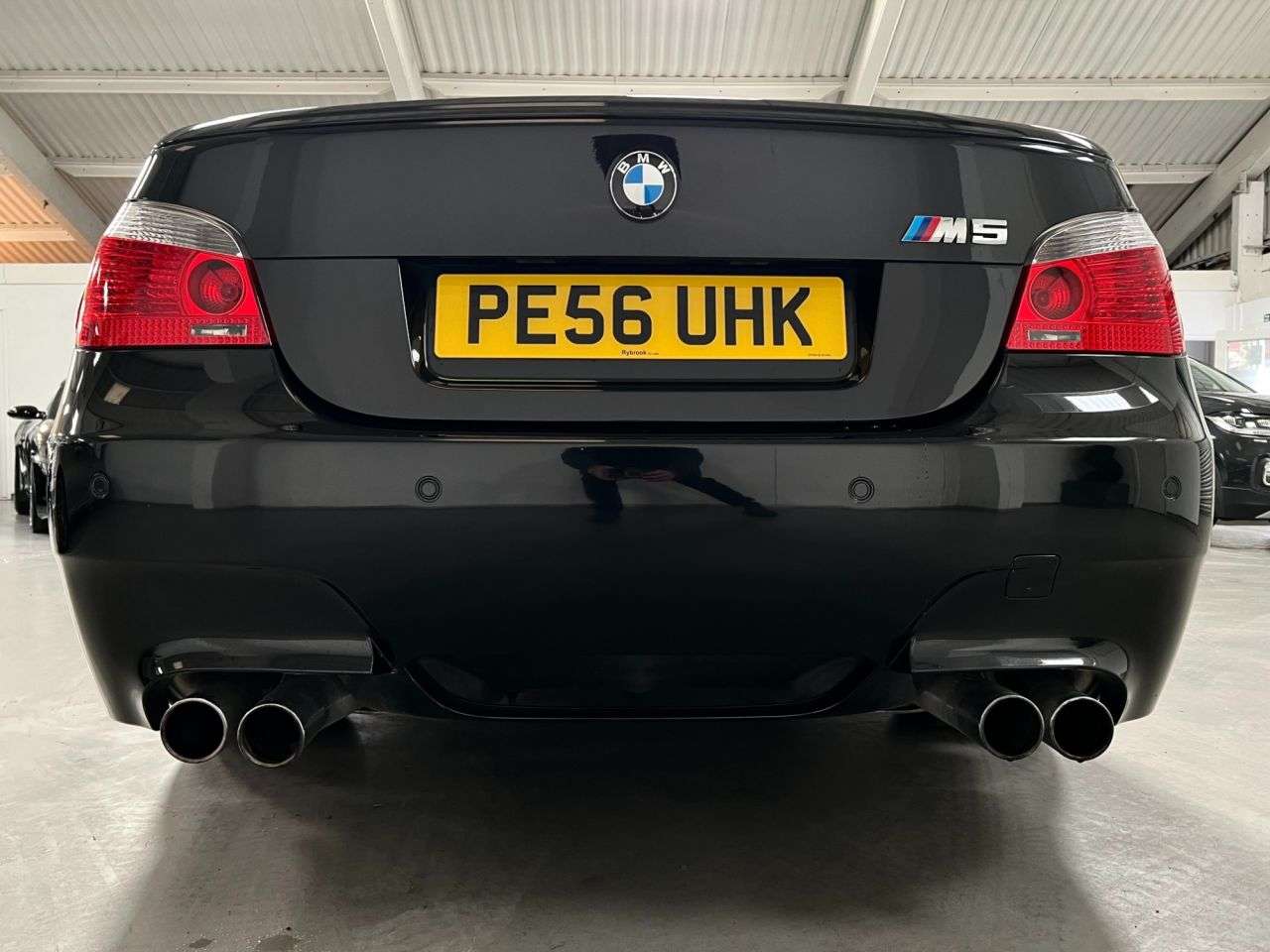 2006 BMW M5 2006 BMW M5