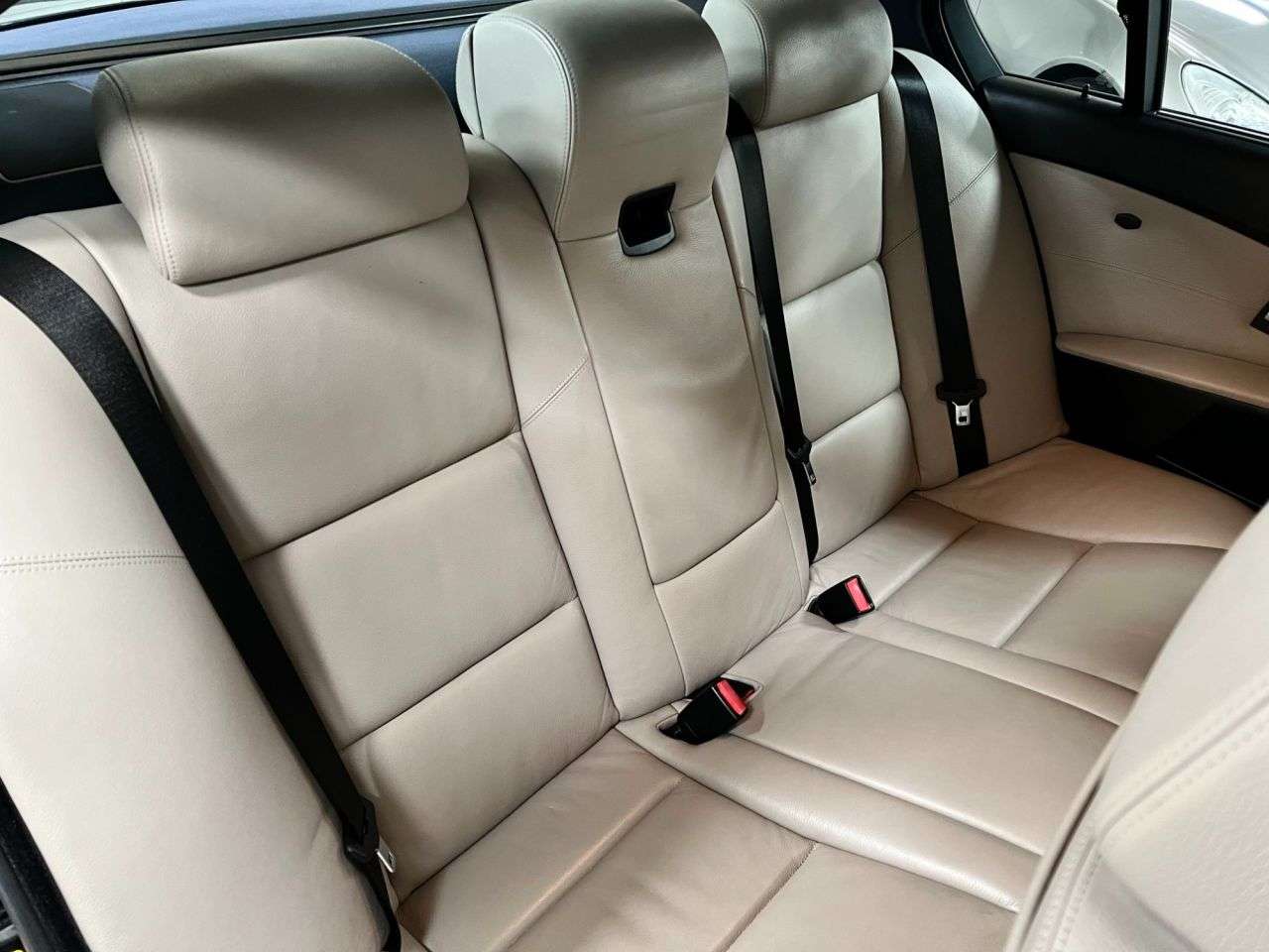 2006 BMW M5 2006 BMW M5