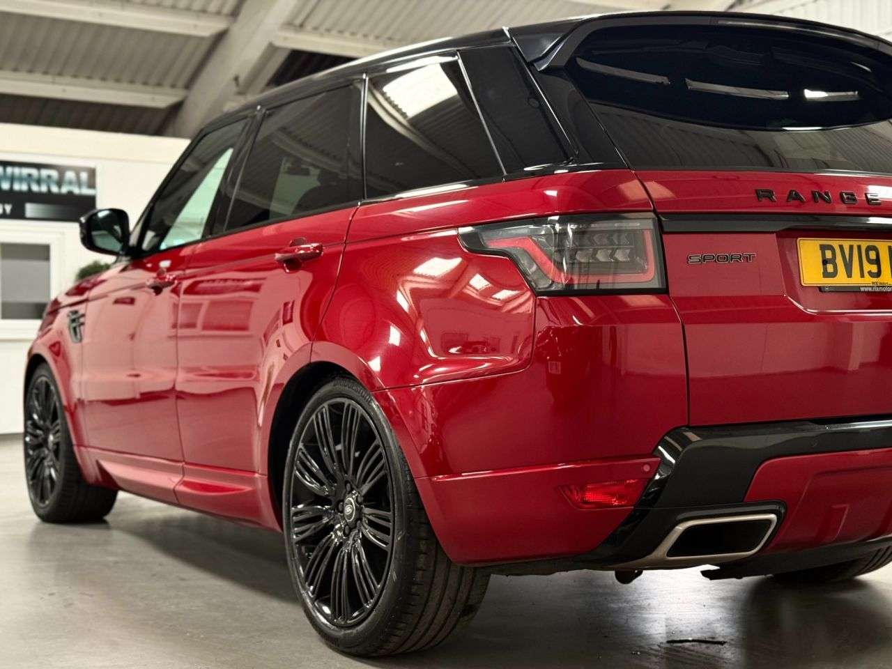 A 2019 LAND ROVER RANGE ROVER SPORT SDV6 HSE DYNAMIC A 2019 LAND ROVER RANGE ROVER SPORT SDV6 HSE DYNAMIC