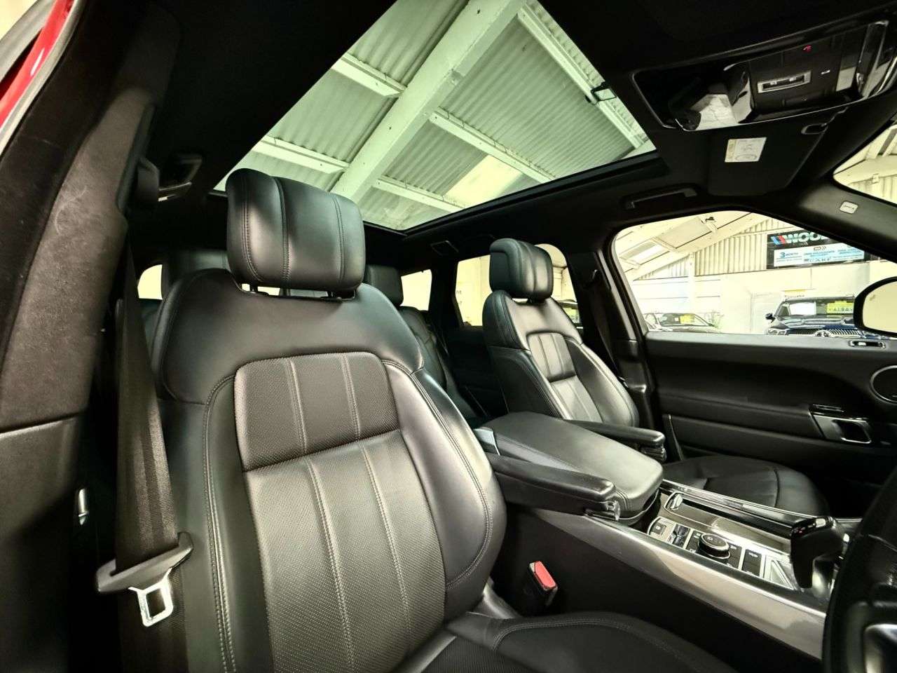 A 2019 LAND ROVER RANGE ROVER SPORT SDV6 HSE DYNAMIC A 2019 LAND ROVER RANGE ROVER SPORT SDV6 HSE DYNAMIC