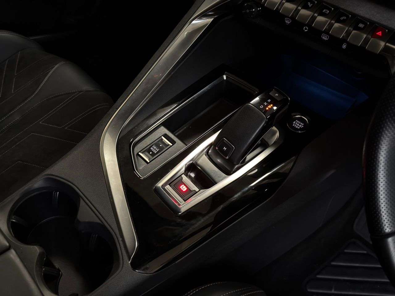 2022 PEUGEOT 3008 2022 PEUGEOT 3008