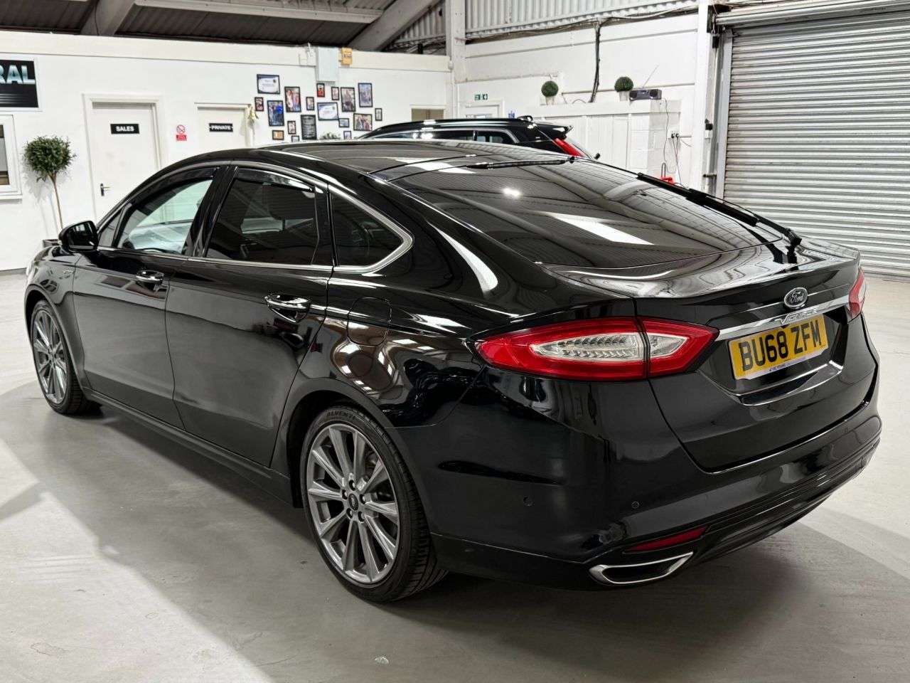 A 2018 FORD MONDEO 2.0 TDCi Duratorq Vignale Hatchback 5dr Diesel Manual Euro 6 (s/s) (150 ps) A 2018 FORD MONDEO 2.0 TDCi Duratorq Vignale Hatchback 5dr Diesel Manual Euro 6 (s/s) (150 ps)