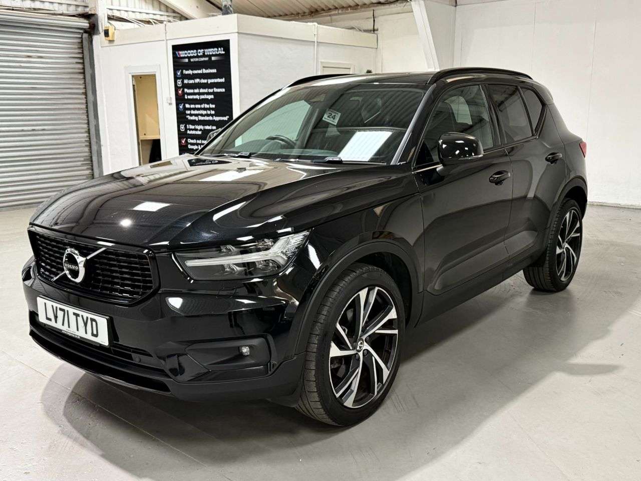 2022 VOLVO XC40 2022 VOLVO XC40