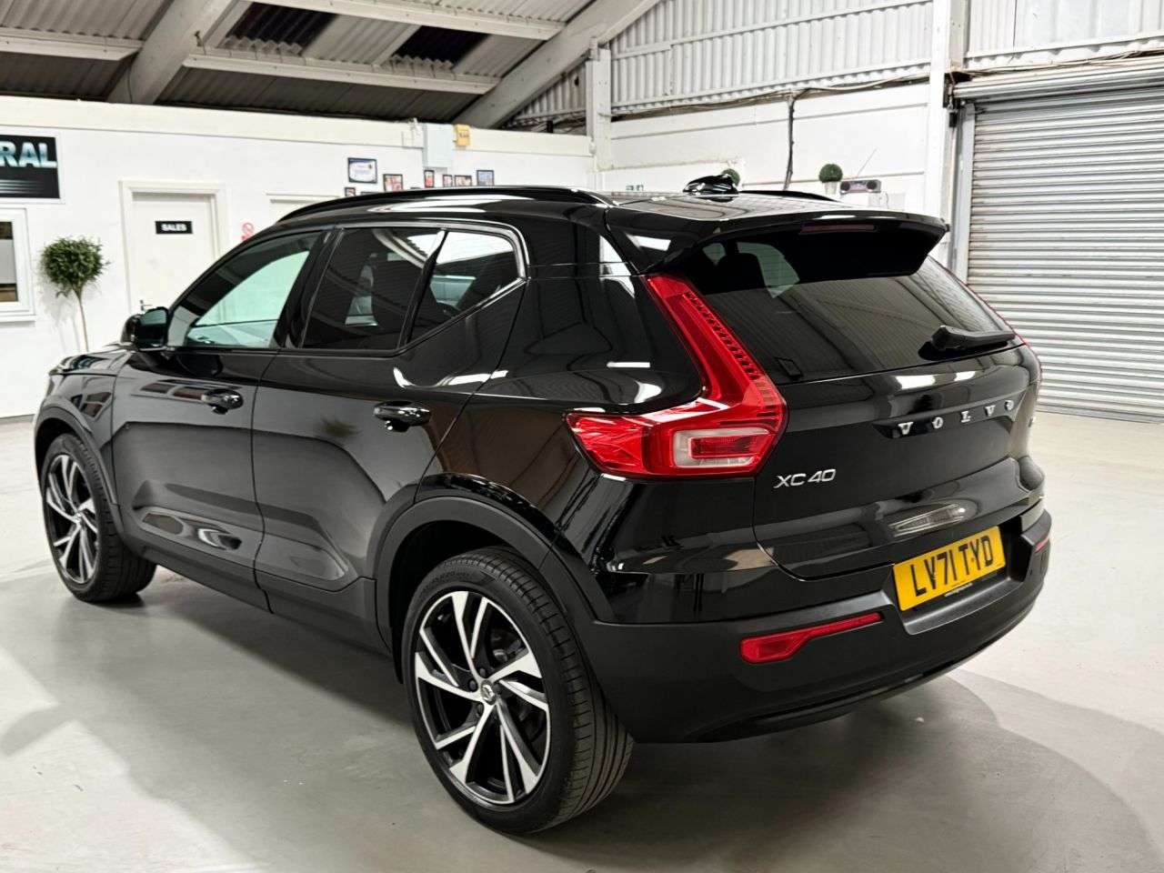 2022 VOLVO XC40 2022 VOLVO XC40