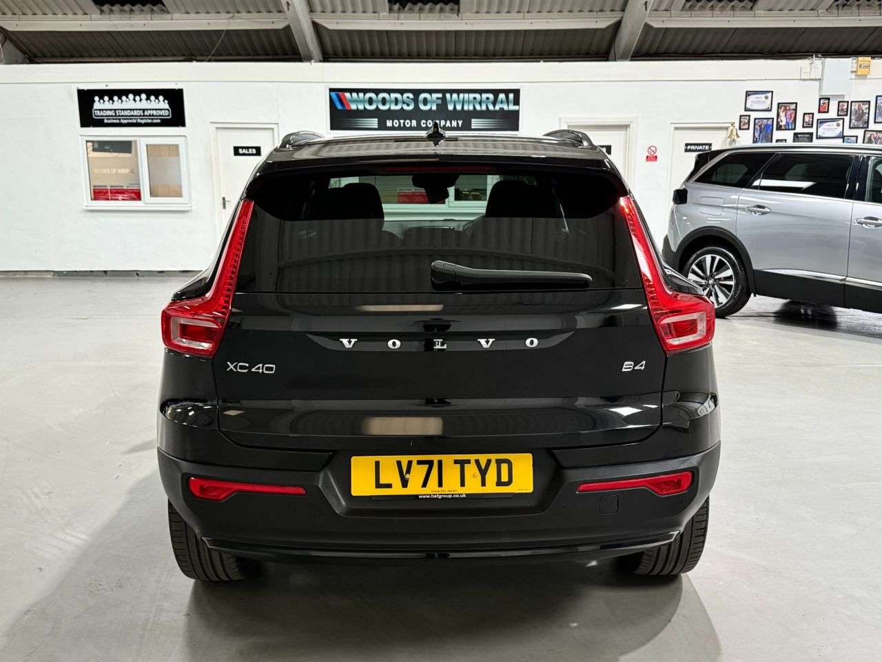 2022 VOLVO XC40 2022 VOLVO XC40