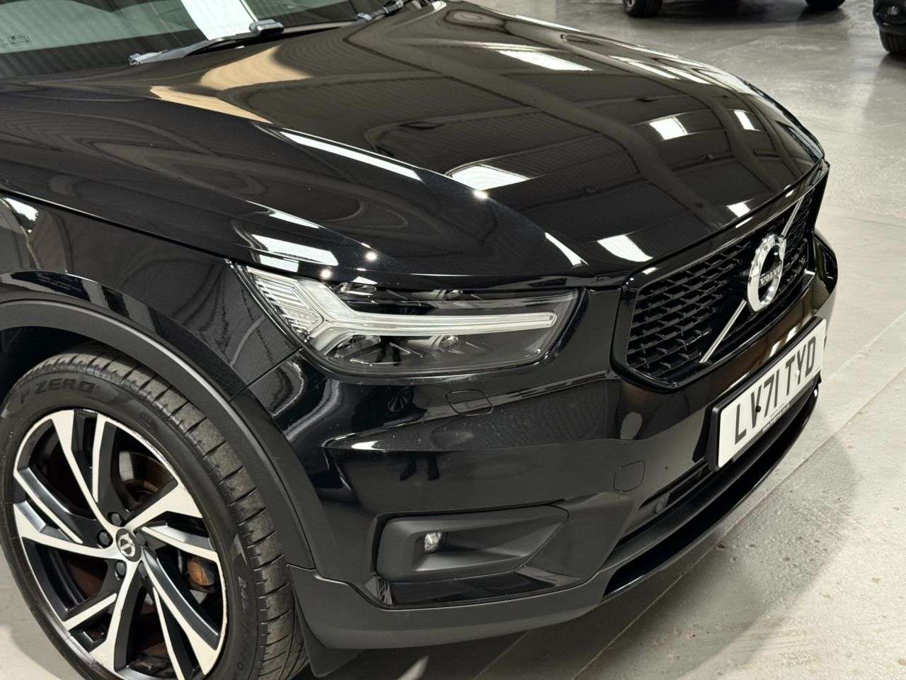2022 VOLVO XC40 2022 VOLVO XC40