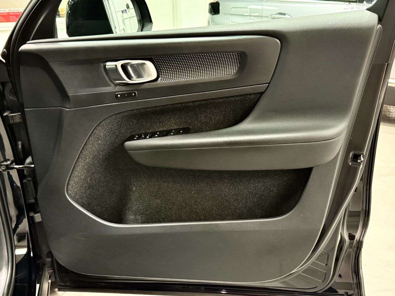 2022 VOLVO XC40 2022 VOLVO XC40