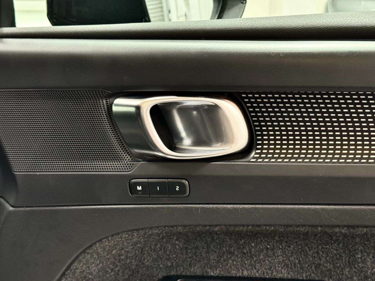 2022 VOLVO XC40 2022 VOLVO XC40