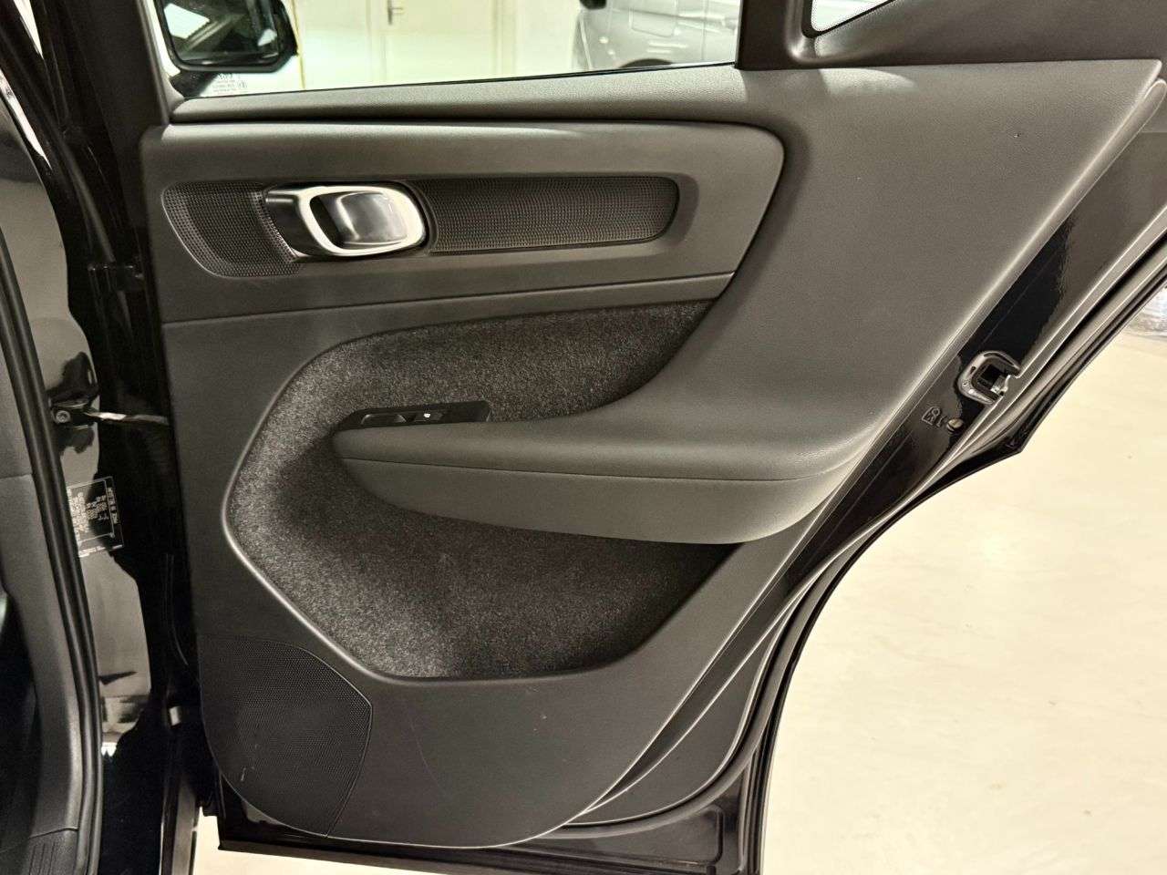 2022 VOLVO XC40 2022 VOLVO XC40