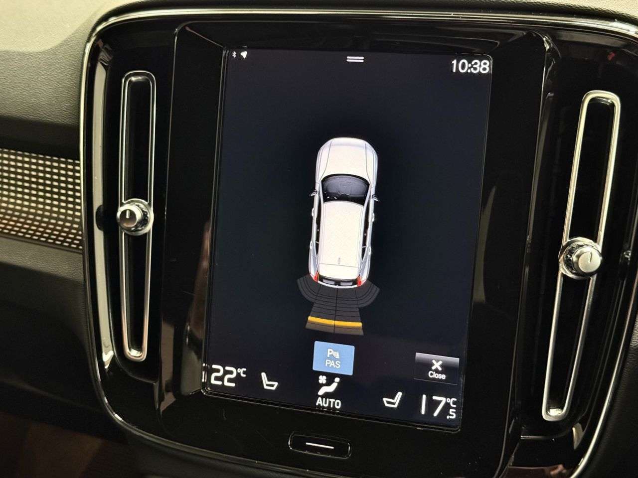 2022 VOLVO XC40 2022 VOLVO XC40