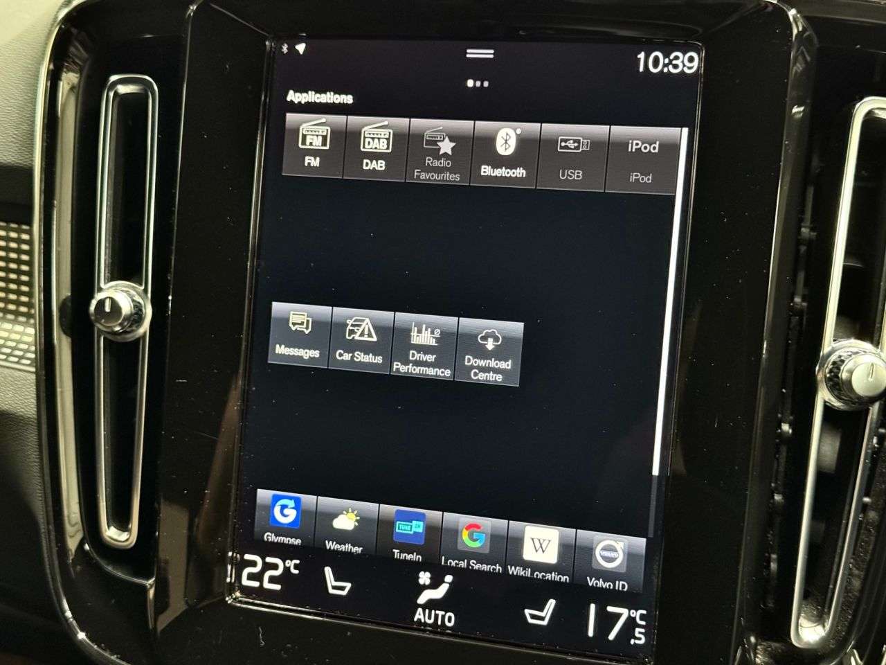 2022 VOLVO XC40 2022 VOLVO XC40