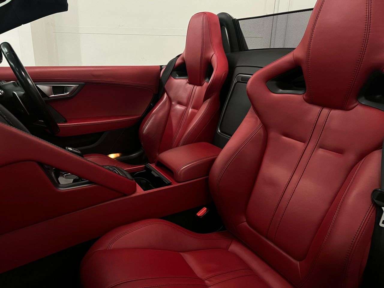 2015 JAGUAR F-TYPE 2015 JAGUAR F-TYPE