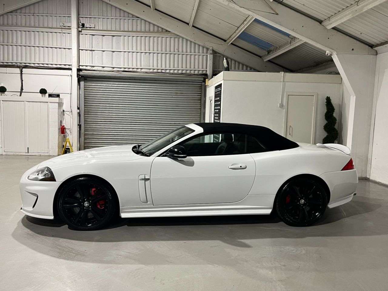 2011 JAGUAR XKR 2011 JAGUAR XKR