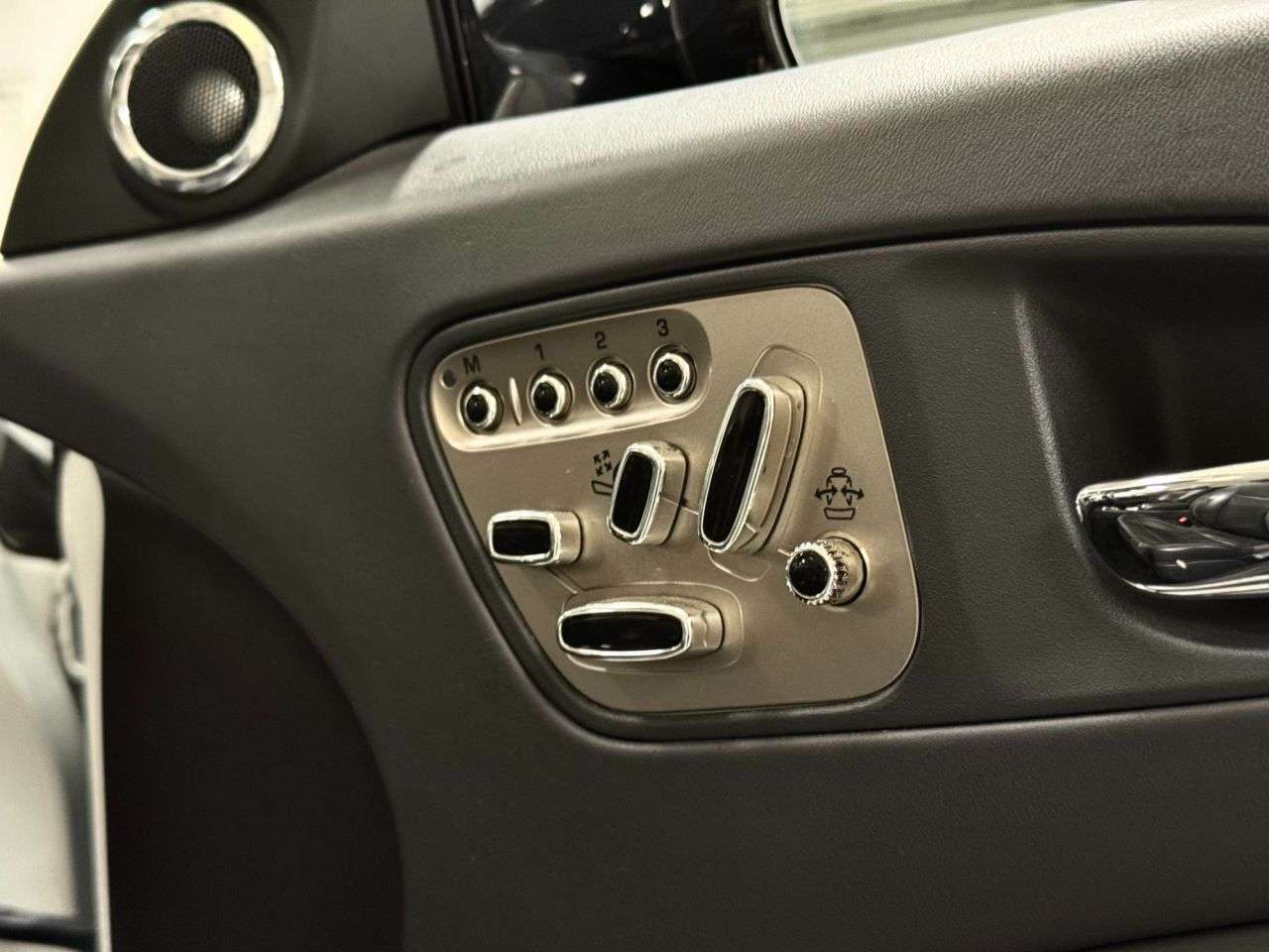 2011 JAGUAR XKR 2011 JAGUAR XKR