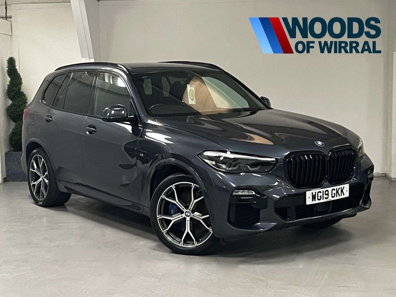 A 2019 BMW X5 3.0 30d M Sport SUV 5dr Diesel Auto xDrive Euro 6 (s/s) (265 ps) A 2019 BMW X5 3.0 30d M Sport SUV 5dr Diesel Auto xDrive Euro 6 (s/s) (265 ps)