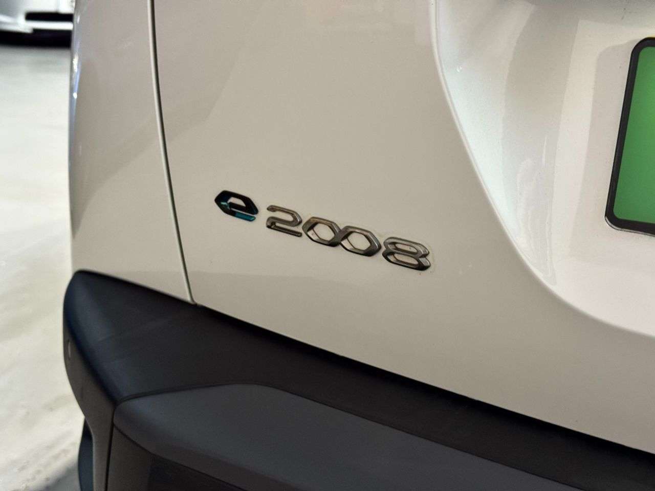 2021 PEUGEOT E-2008 2021 PEUGEOT E-2008