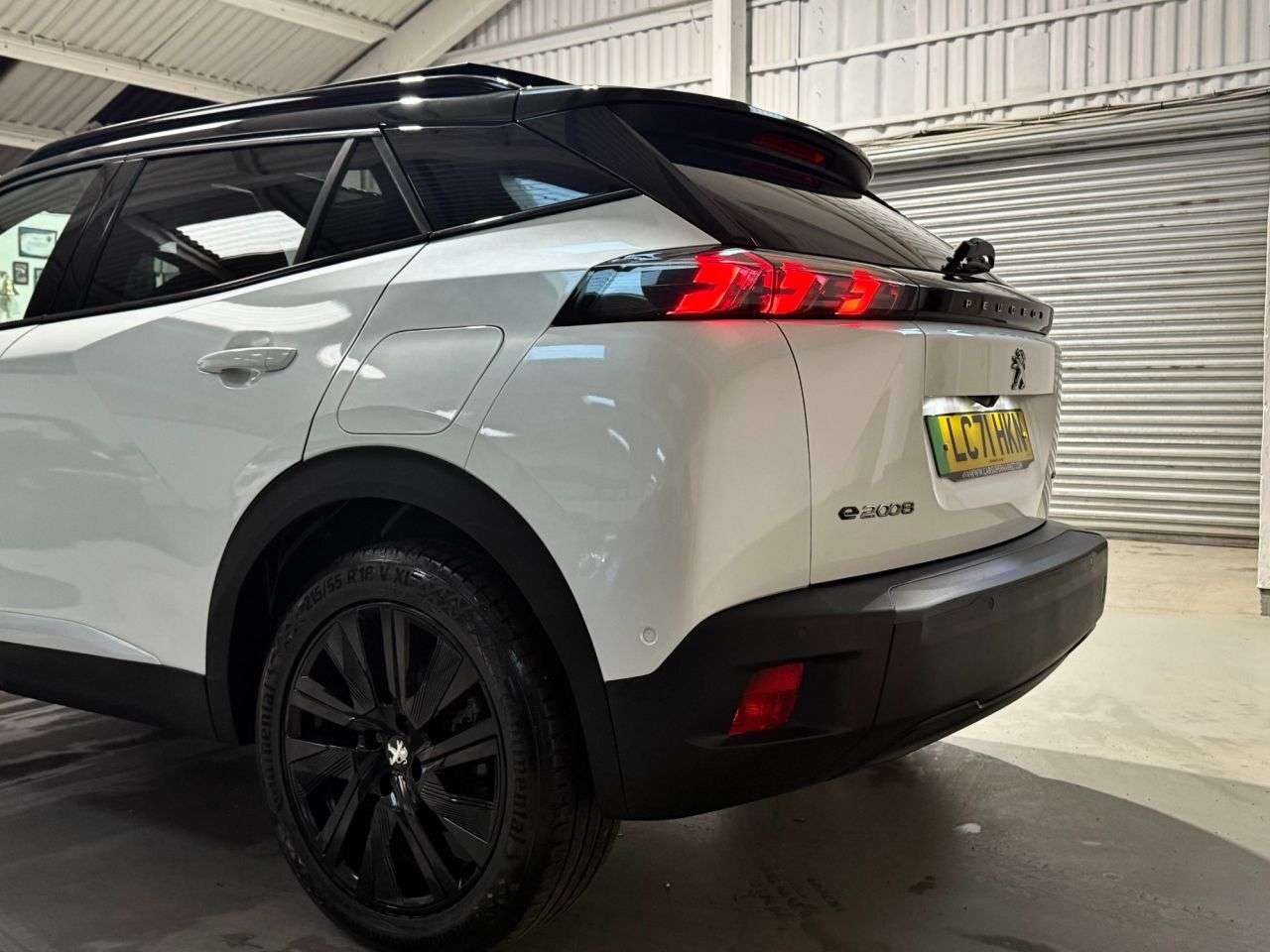 2021 PEUGEOT E-2008 2021 PEUGEOT E-2008
