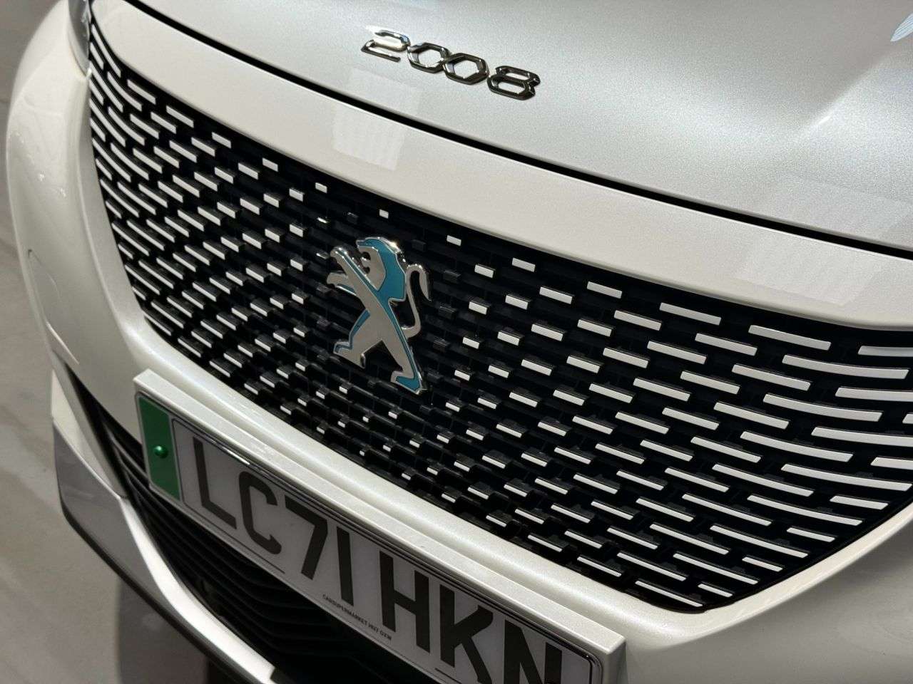 2021 PEUGEOT E-2008 2021 PEUGEOT E-2008