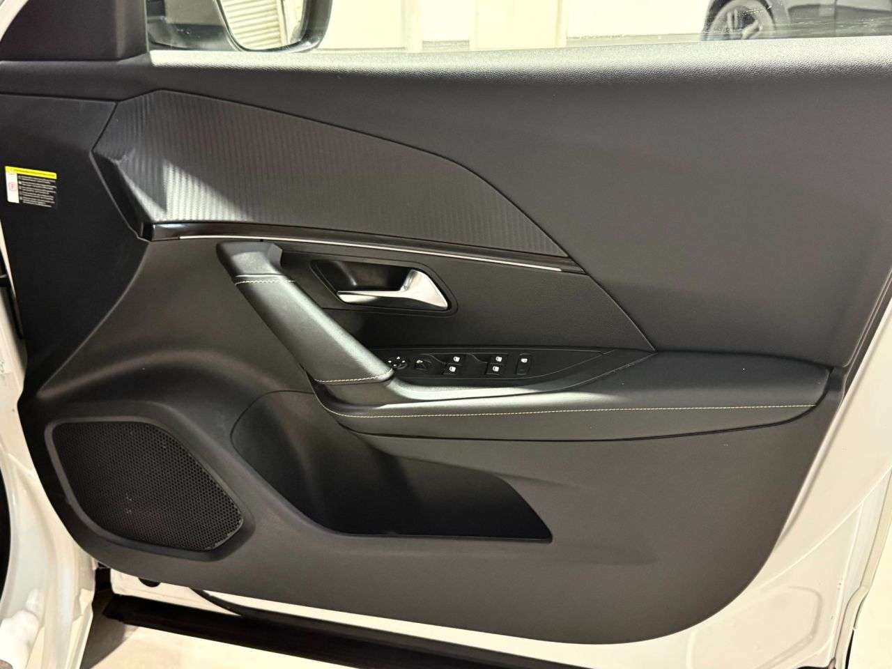 2021 PEUGEOT E-2008 2021 PEUGEOT E-2008