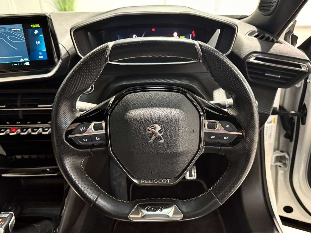 2021 PEUGEOT E-2008 2021 PEUGEOT E-2008