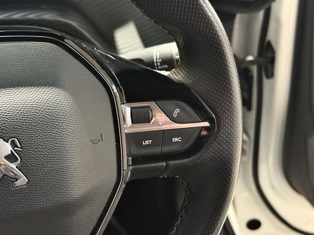 2021 PEUGEOT E-2008 2021 PEUGEOT E-2008