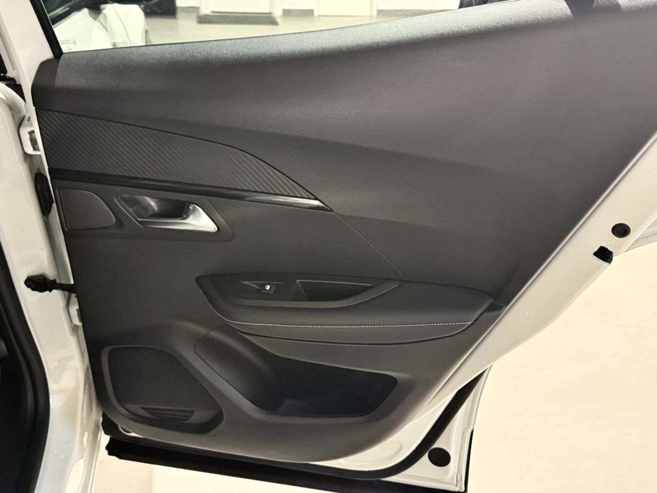 2021 PEUGEOT E-2008 2021 PEUGEOT E-2008