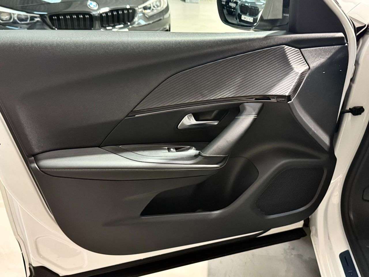 2021 PEUGEOT E-2008 2021 PEUGEOT E-2008