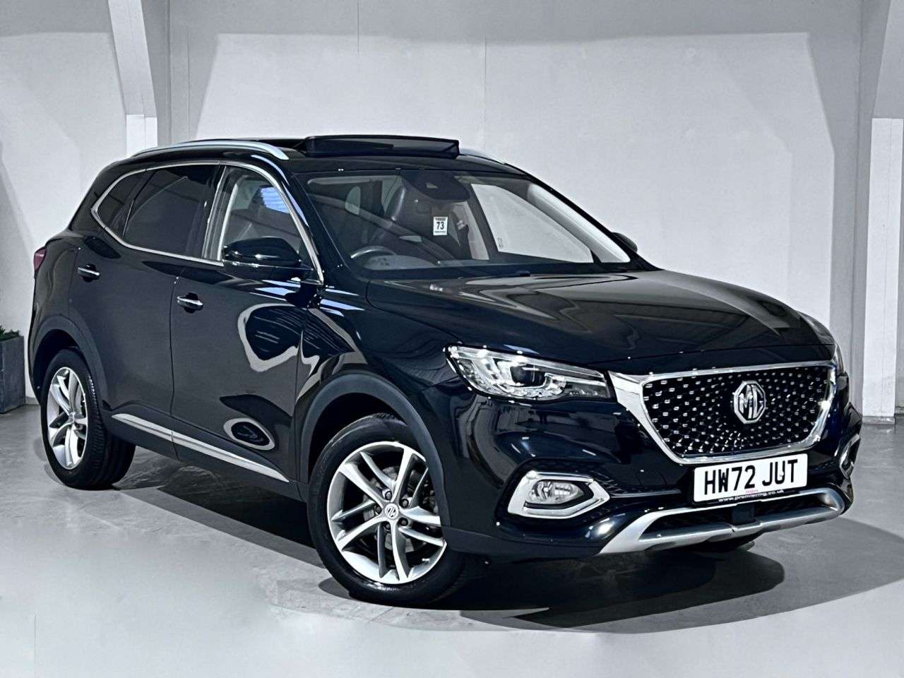 A 2022 MG MG HS 1.5 T-GDI Exclusive SUV 5dr Petrol Manual Euro 6 (s/s) (162 ps) A 2022 MG MG HS 1.5 T-GDI Exclusive SUV 5dr Petrol Manual Euro 6 (s/s) (162 ps)